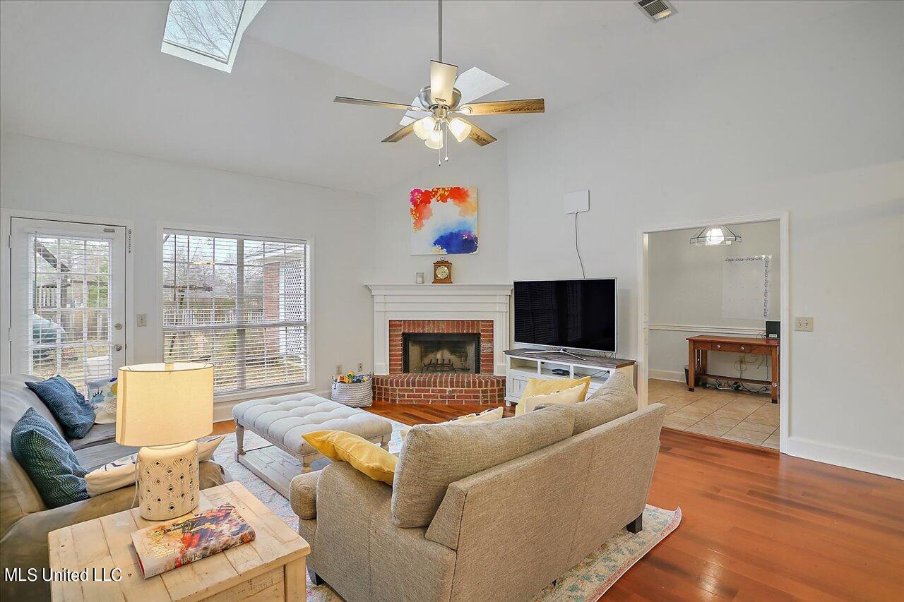 319 Arlington Circle