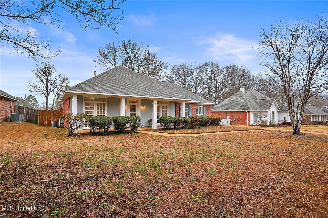 319 Arlington Circle