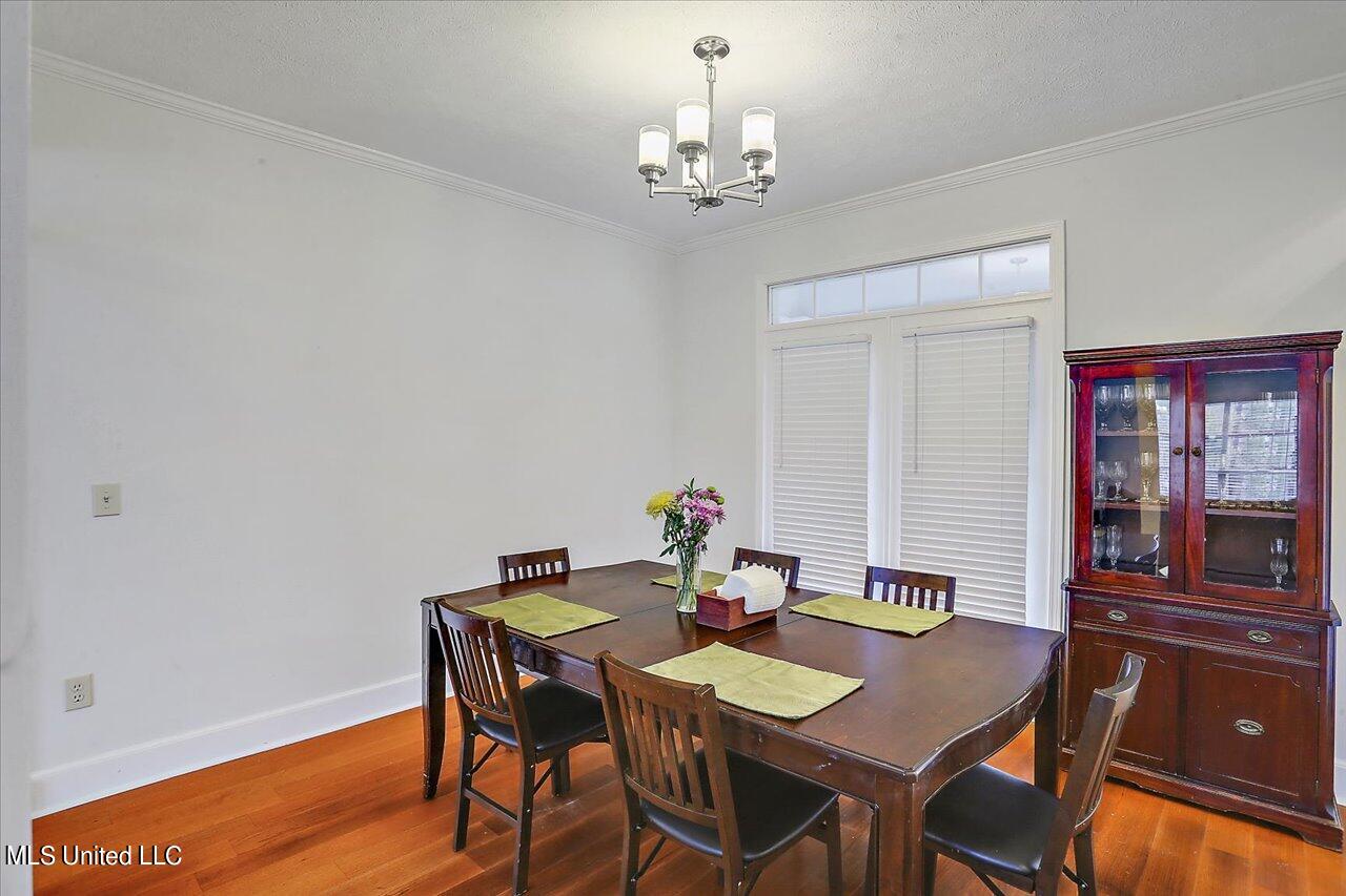 319 Arlington Circle