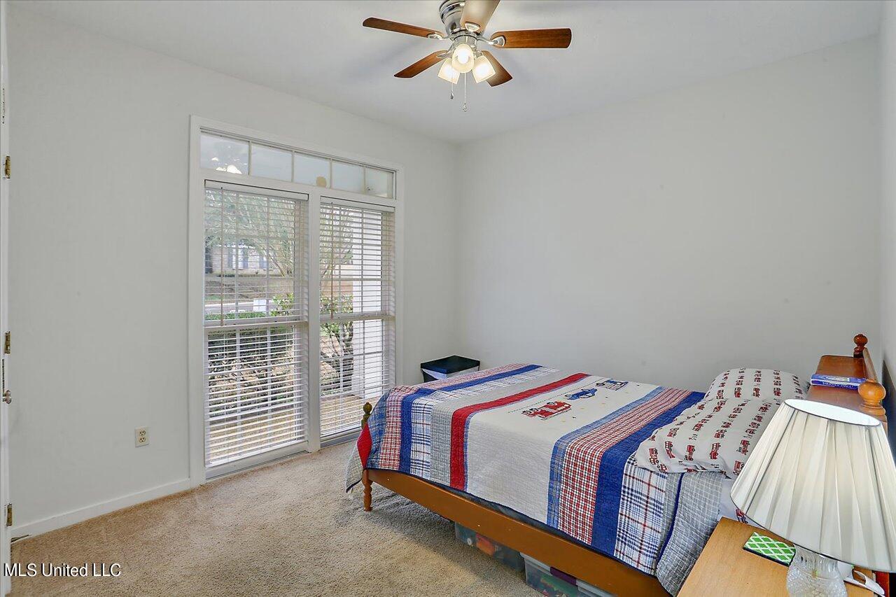 319 Arlington Circle