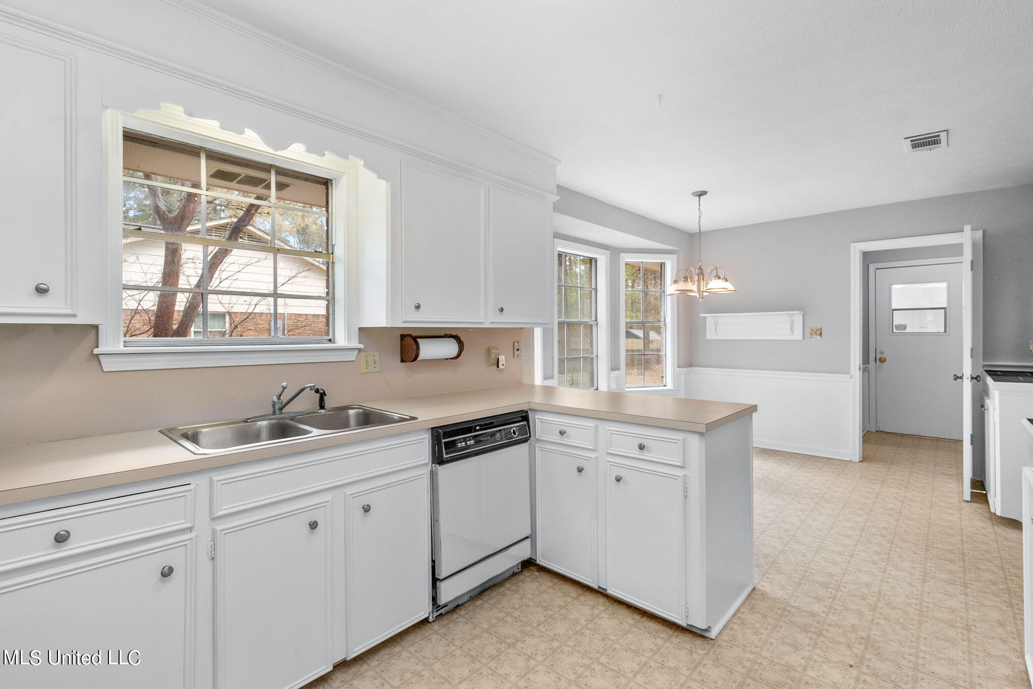 103 Whippoorwill Road