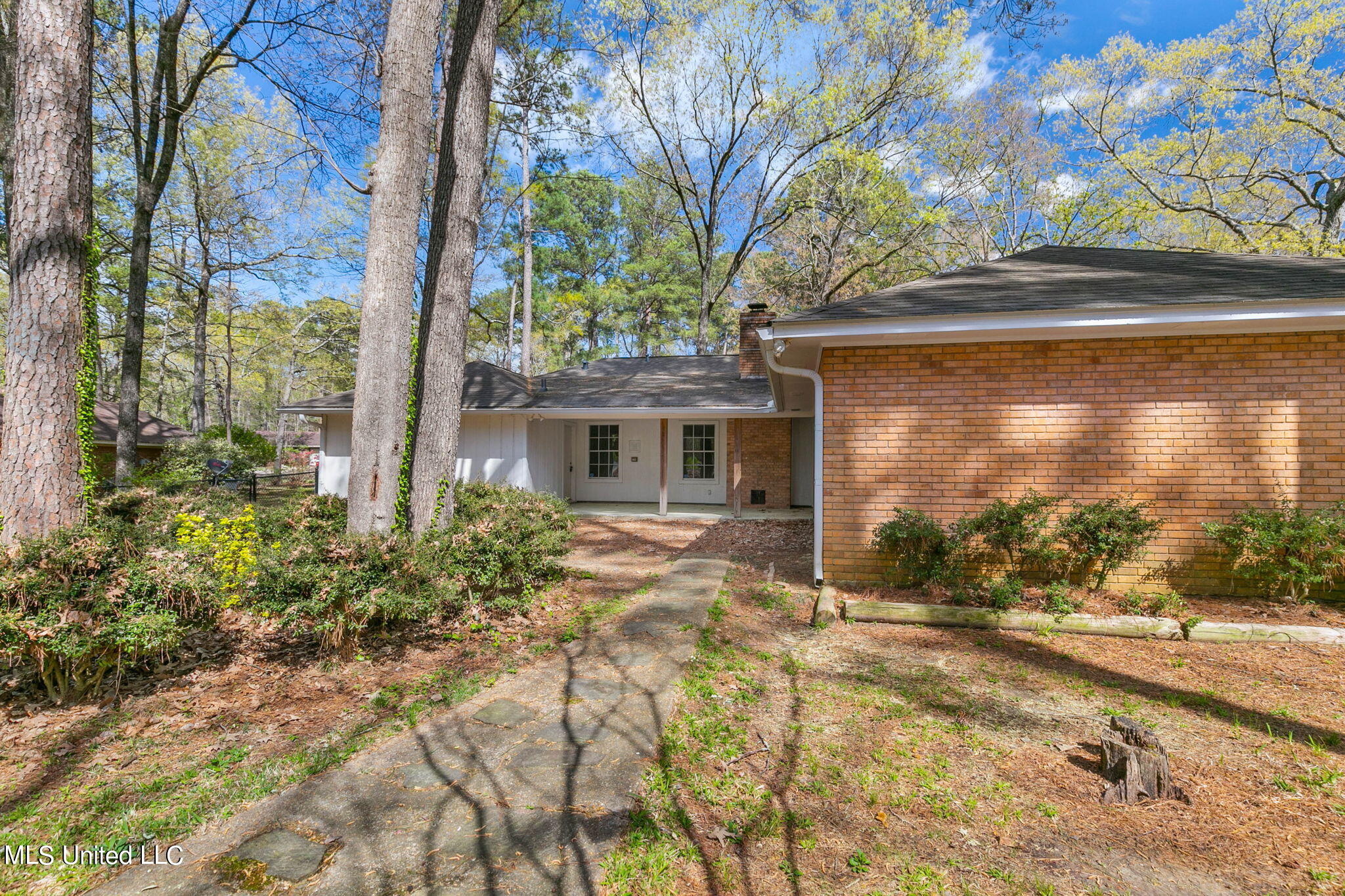 103 Whippoorwill Road