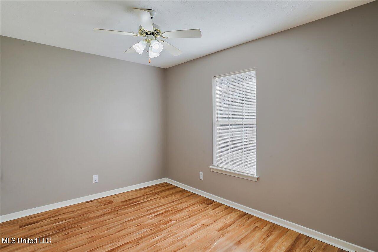 635 Dorothy Lane