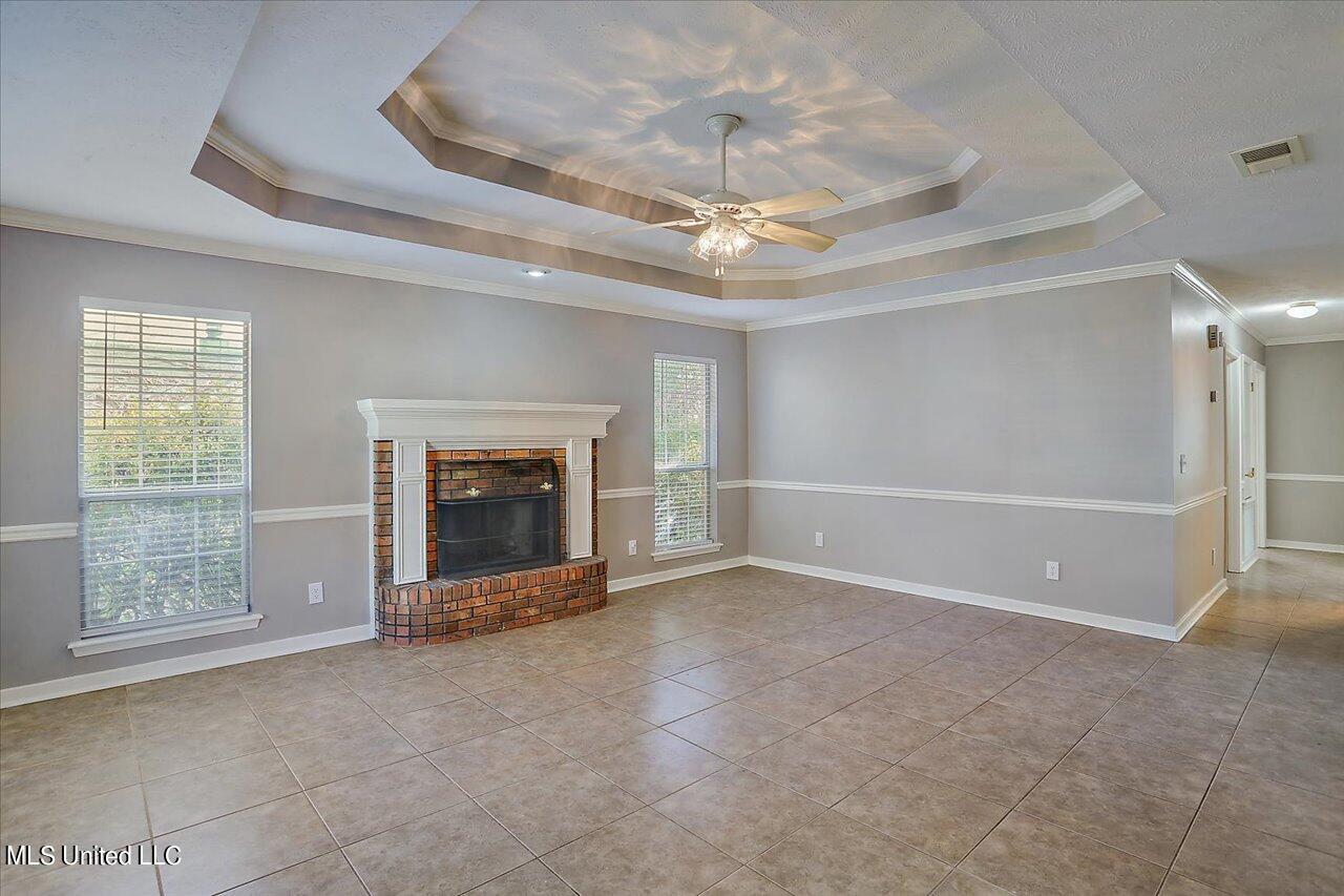 635 Dorothy Lane