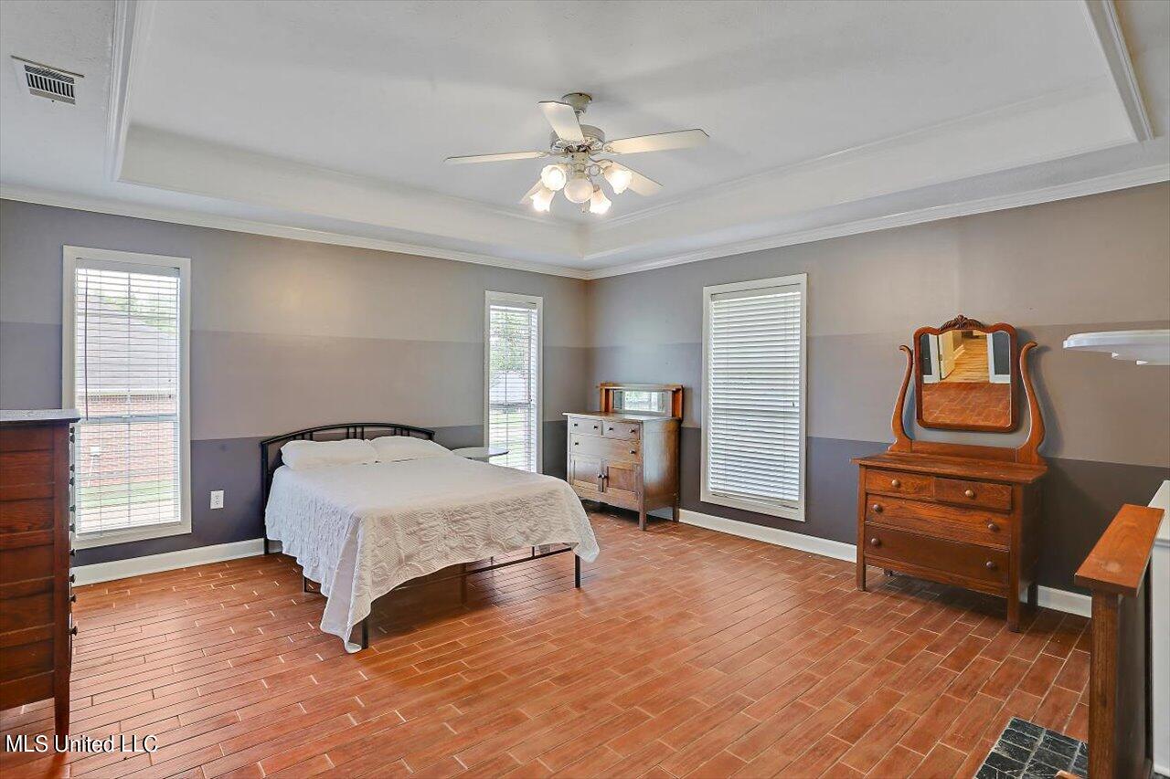 215 Overland Lane