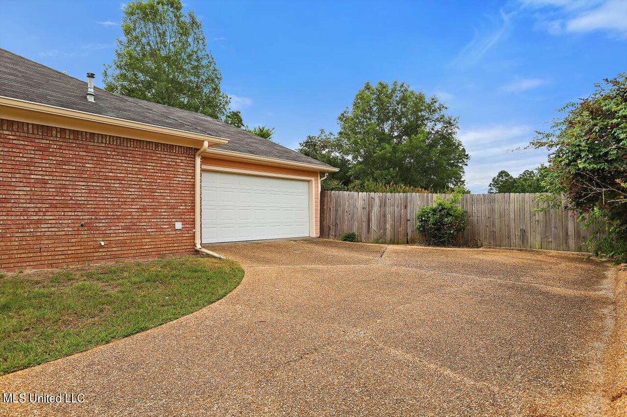 215 Overland Lane