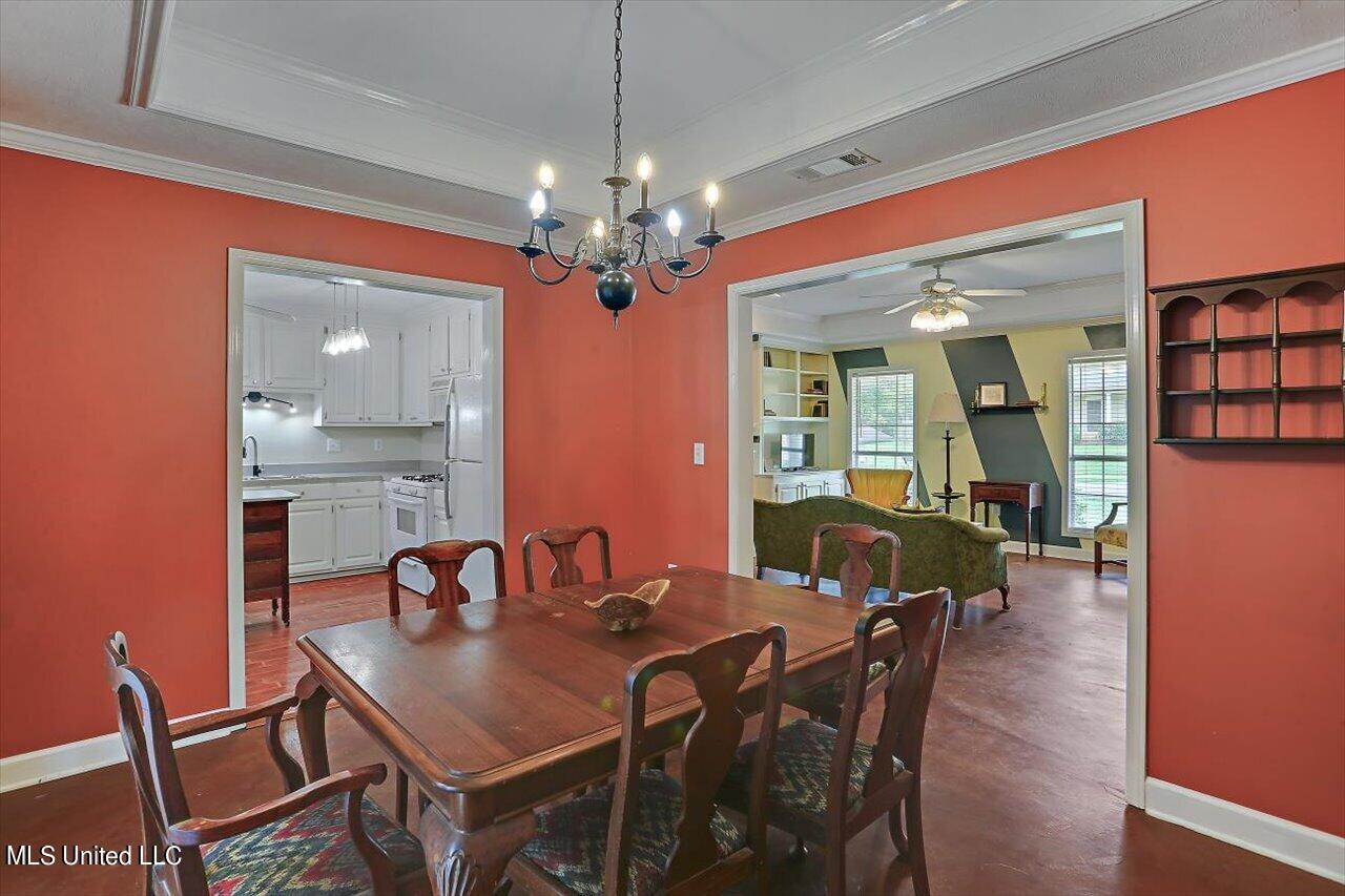 215 Overland Lane