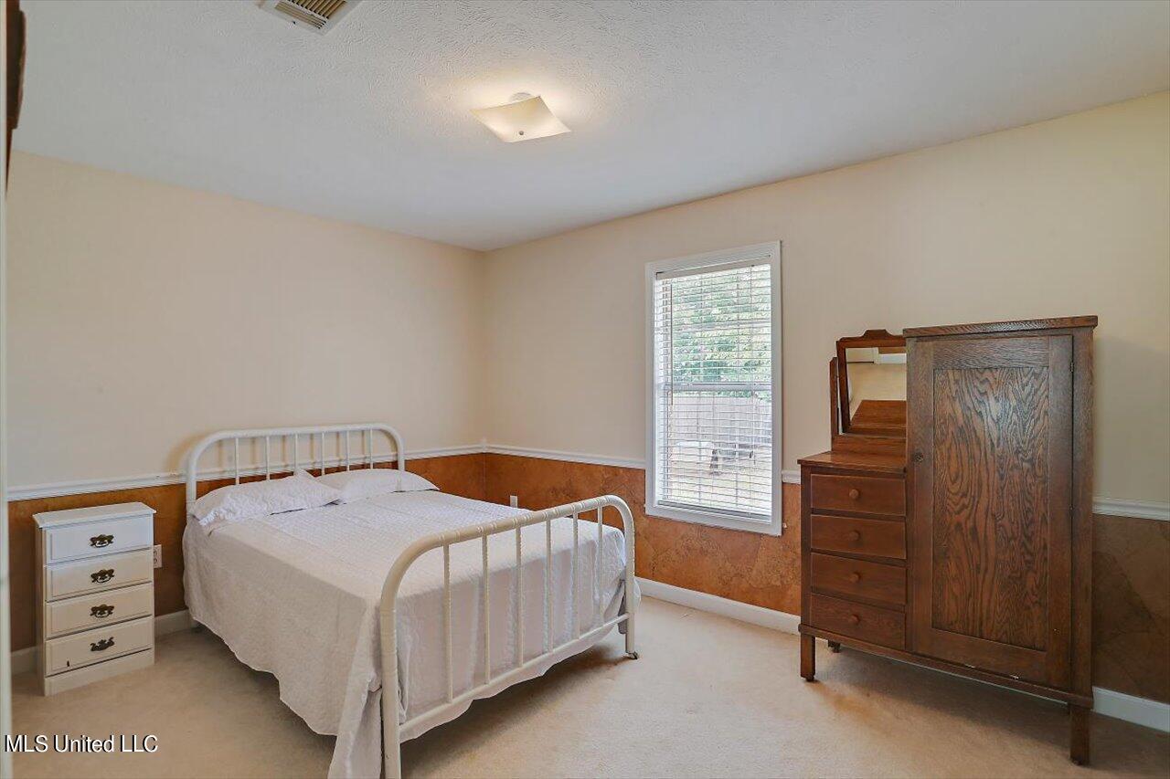 215 Overland Lane