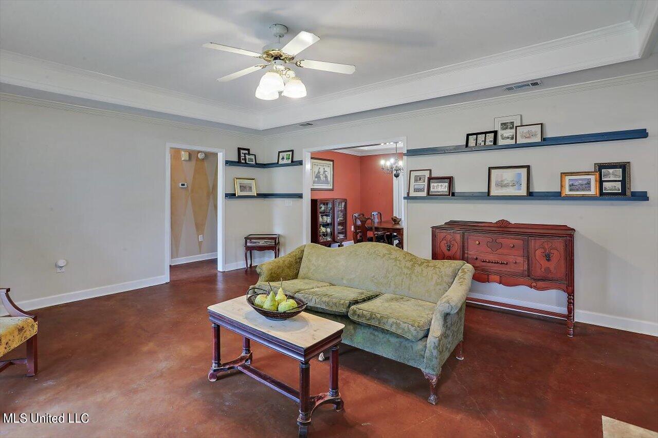215 Overland Lane