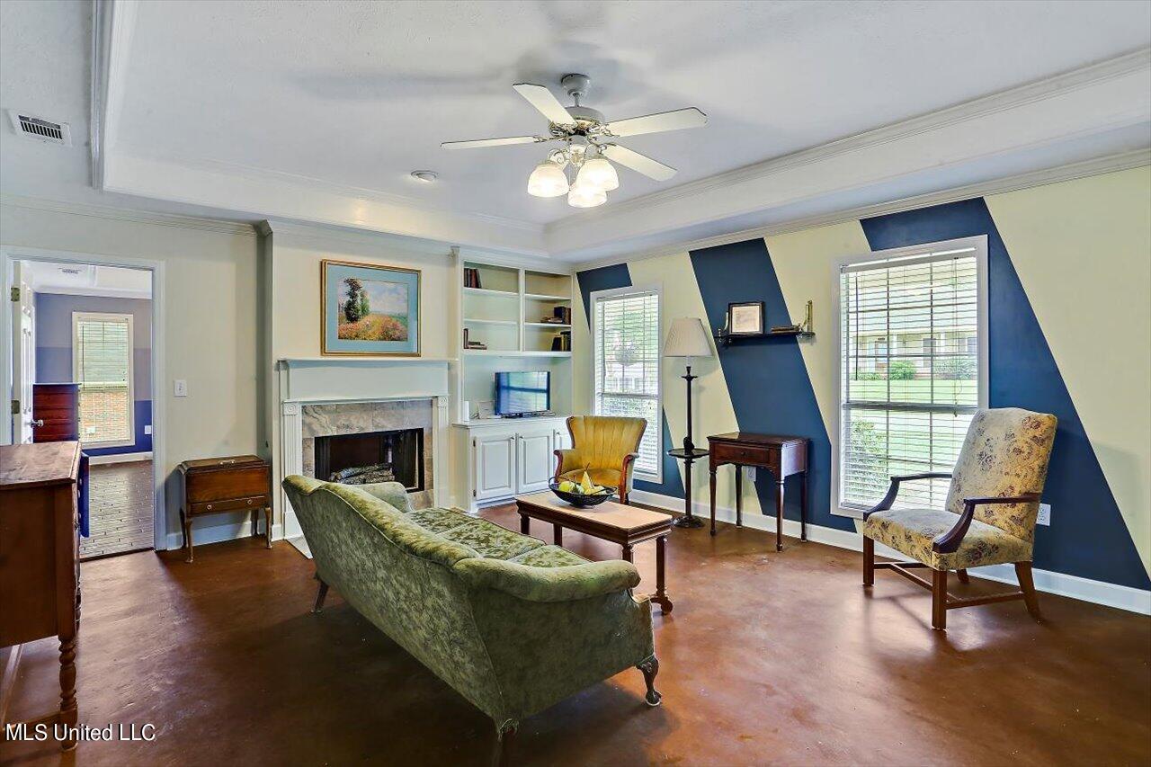 215 Overland Lane