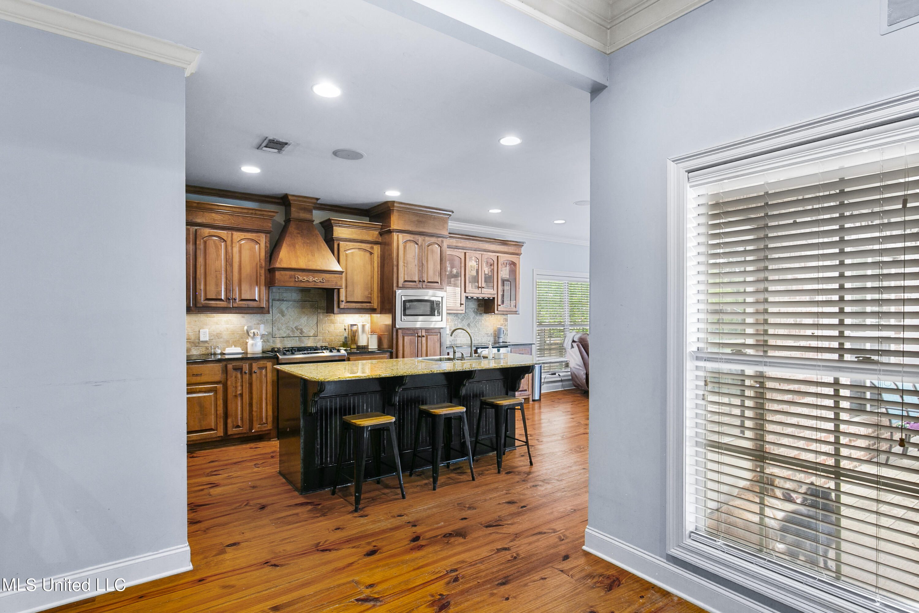 309 Gladeview Place