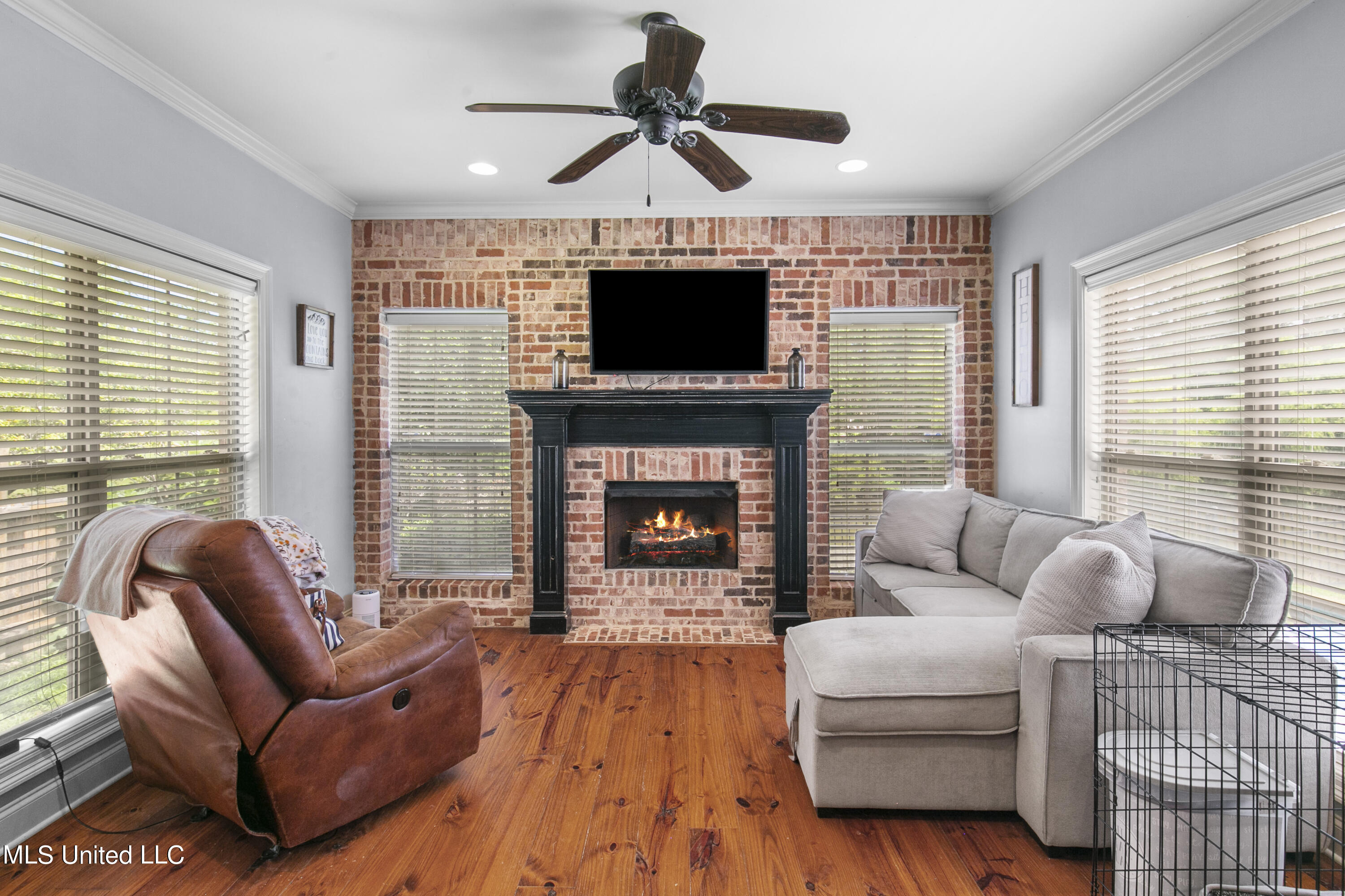 309 Gladeview Place