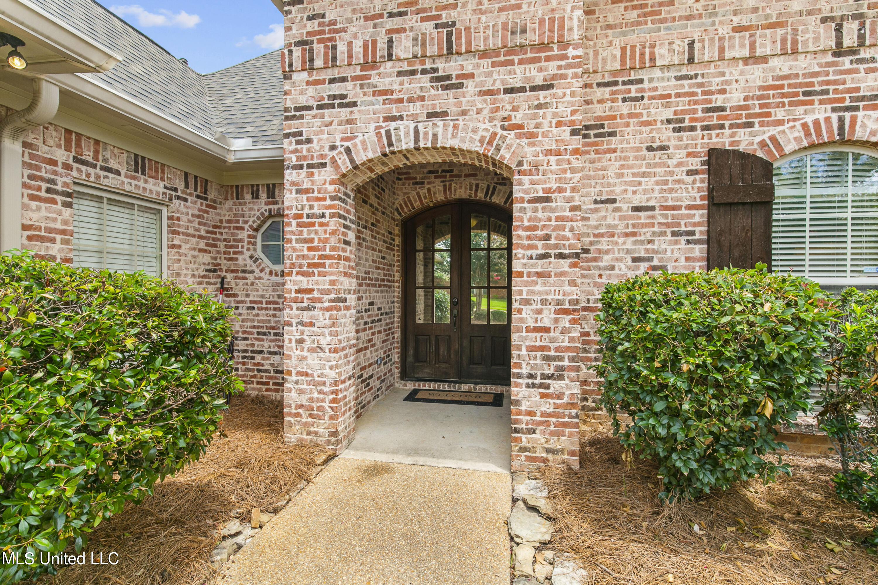 309 Gladeview Place