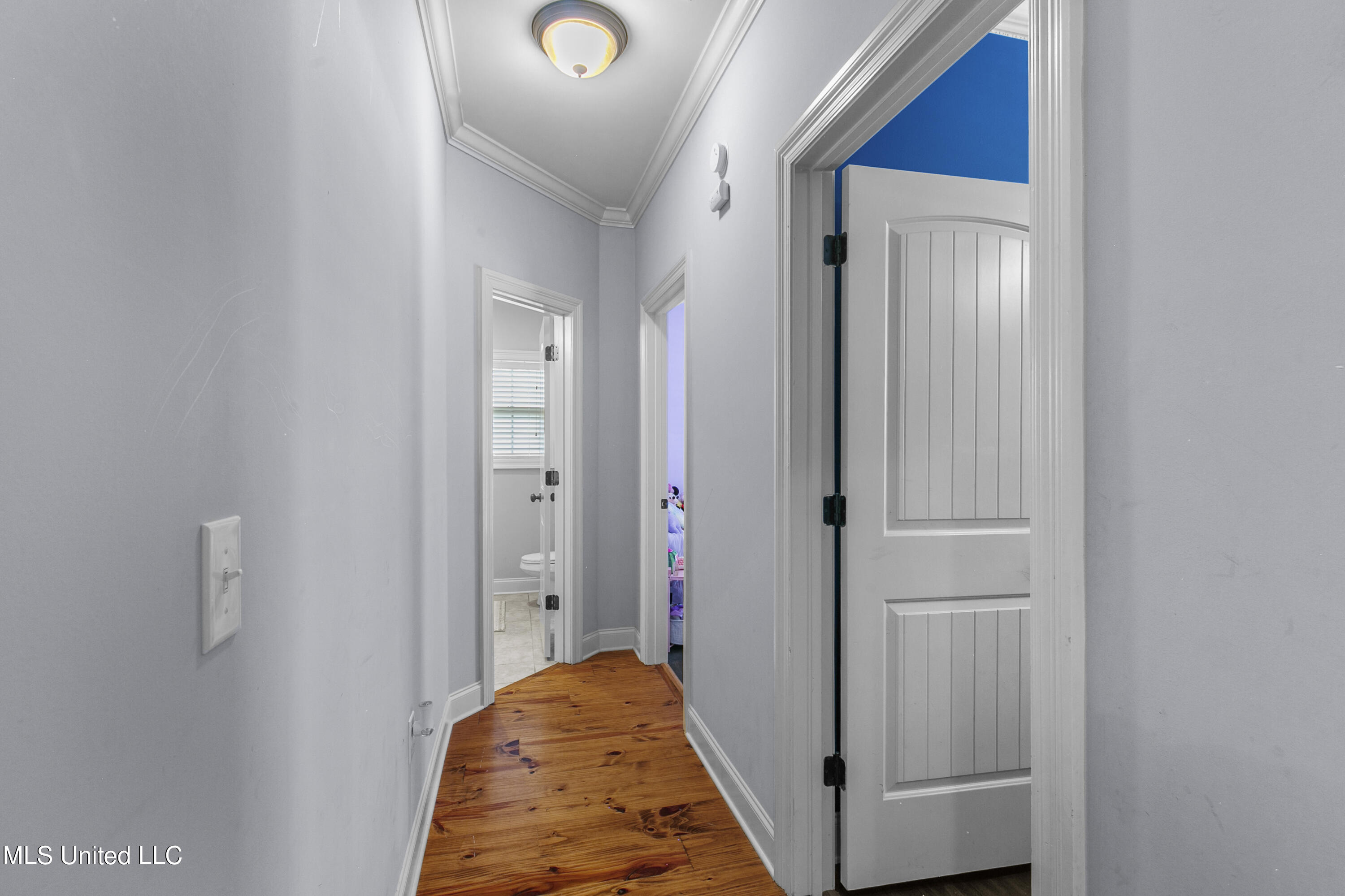 309 Gladeview Place