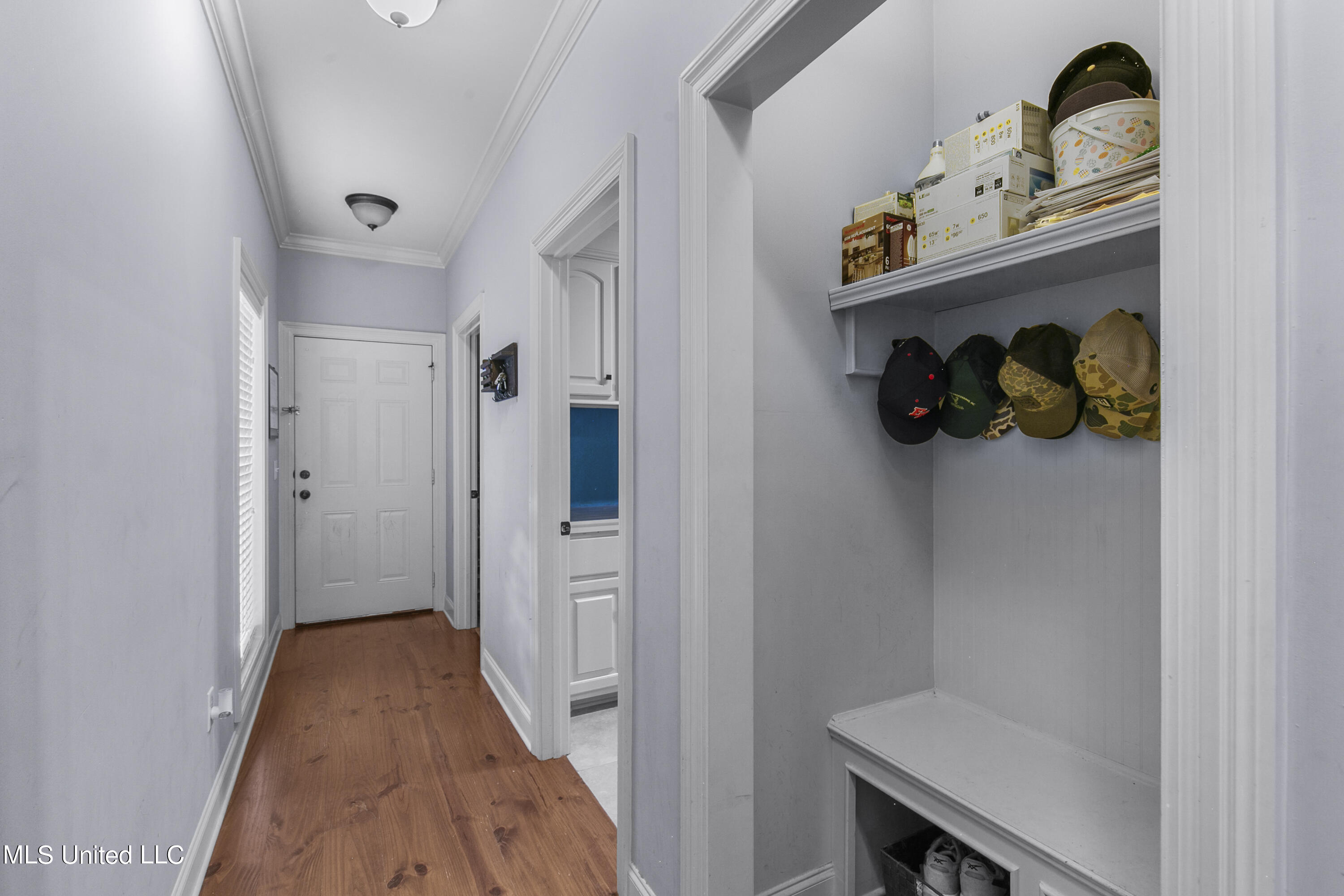 309 Gladeview Place