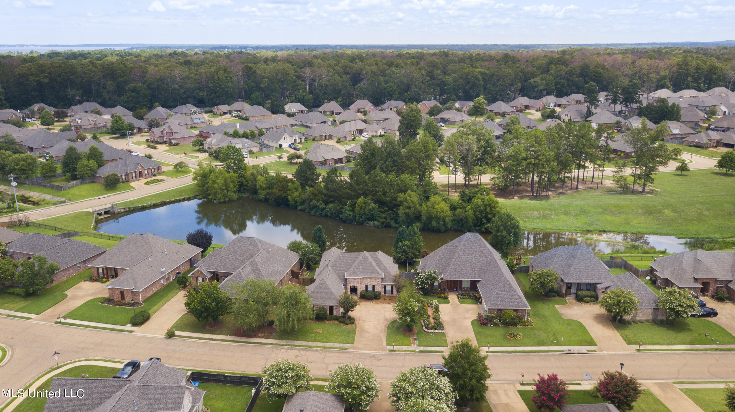 309 Gladeview Place