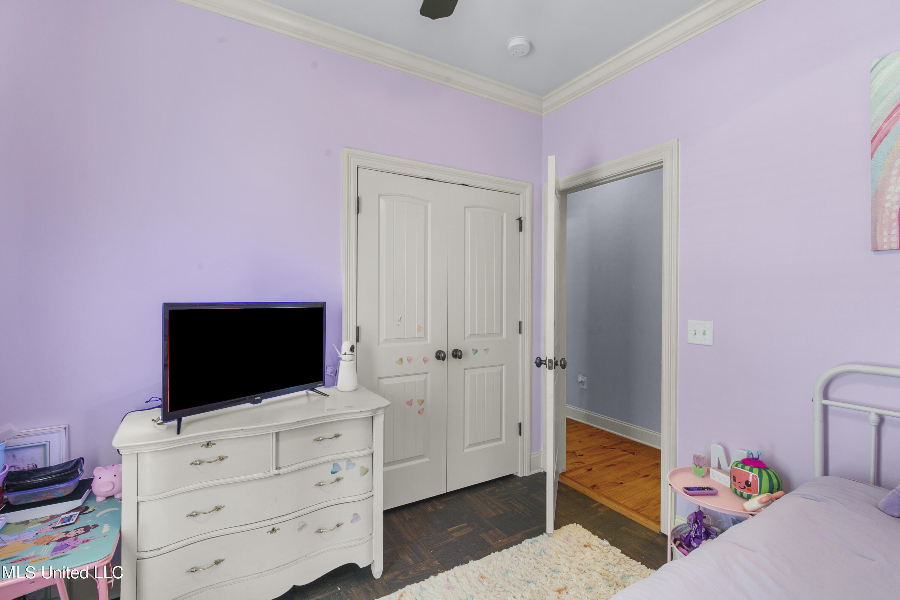 309 Gladeview Place