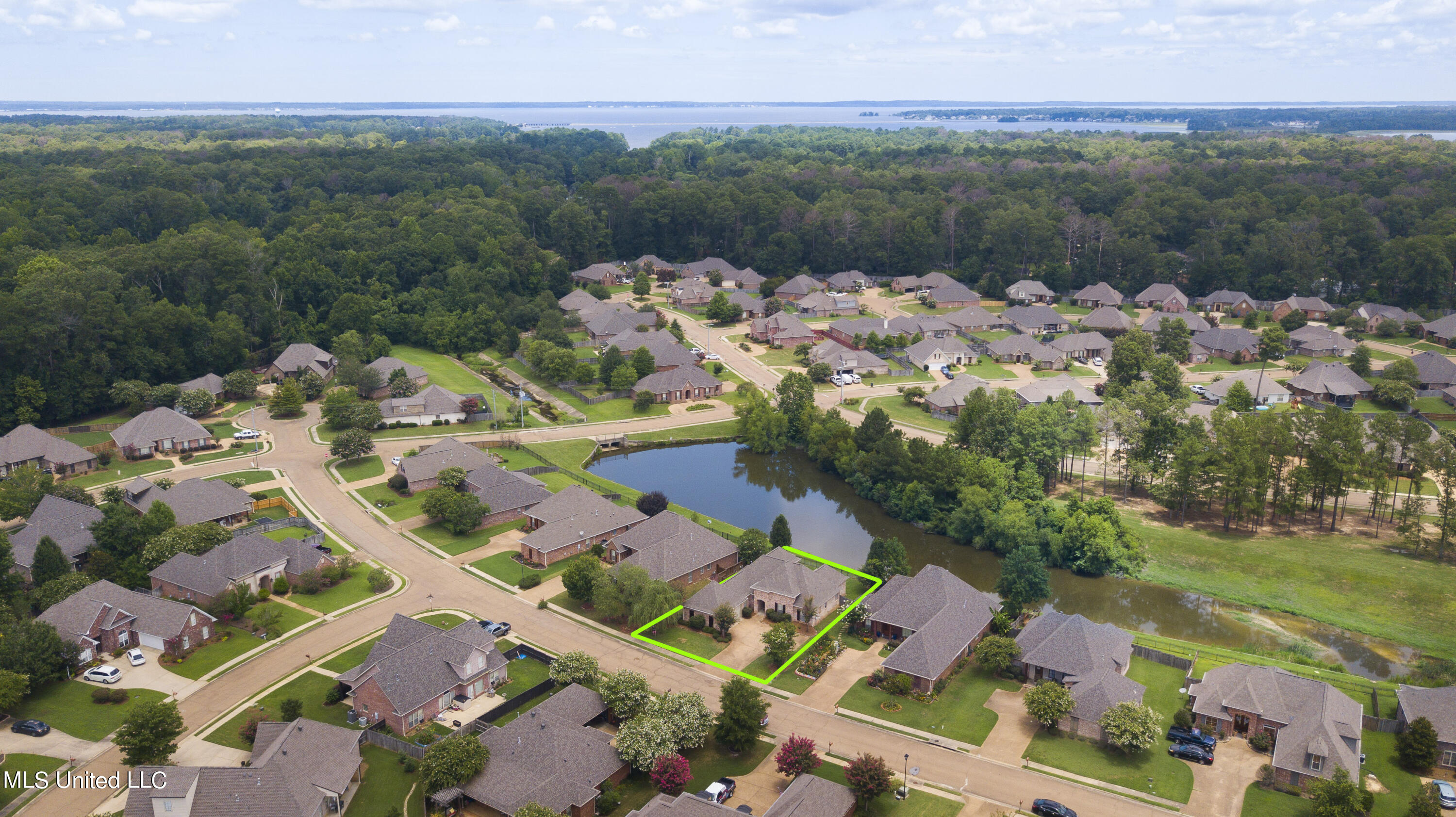 309 Gladeview Place