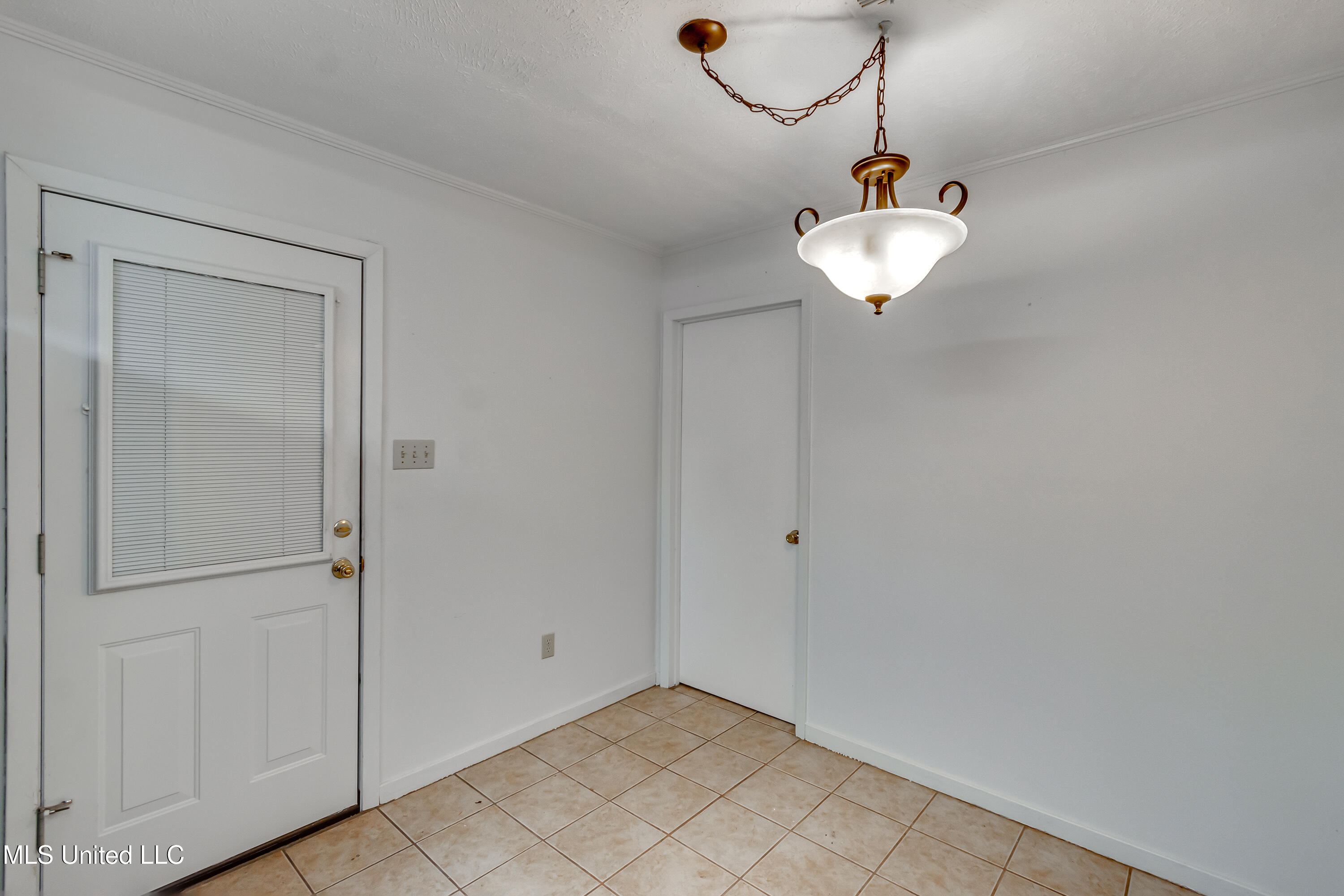 141 Fern Valley Road