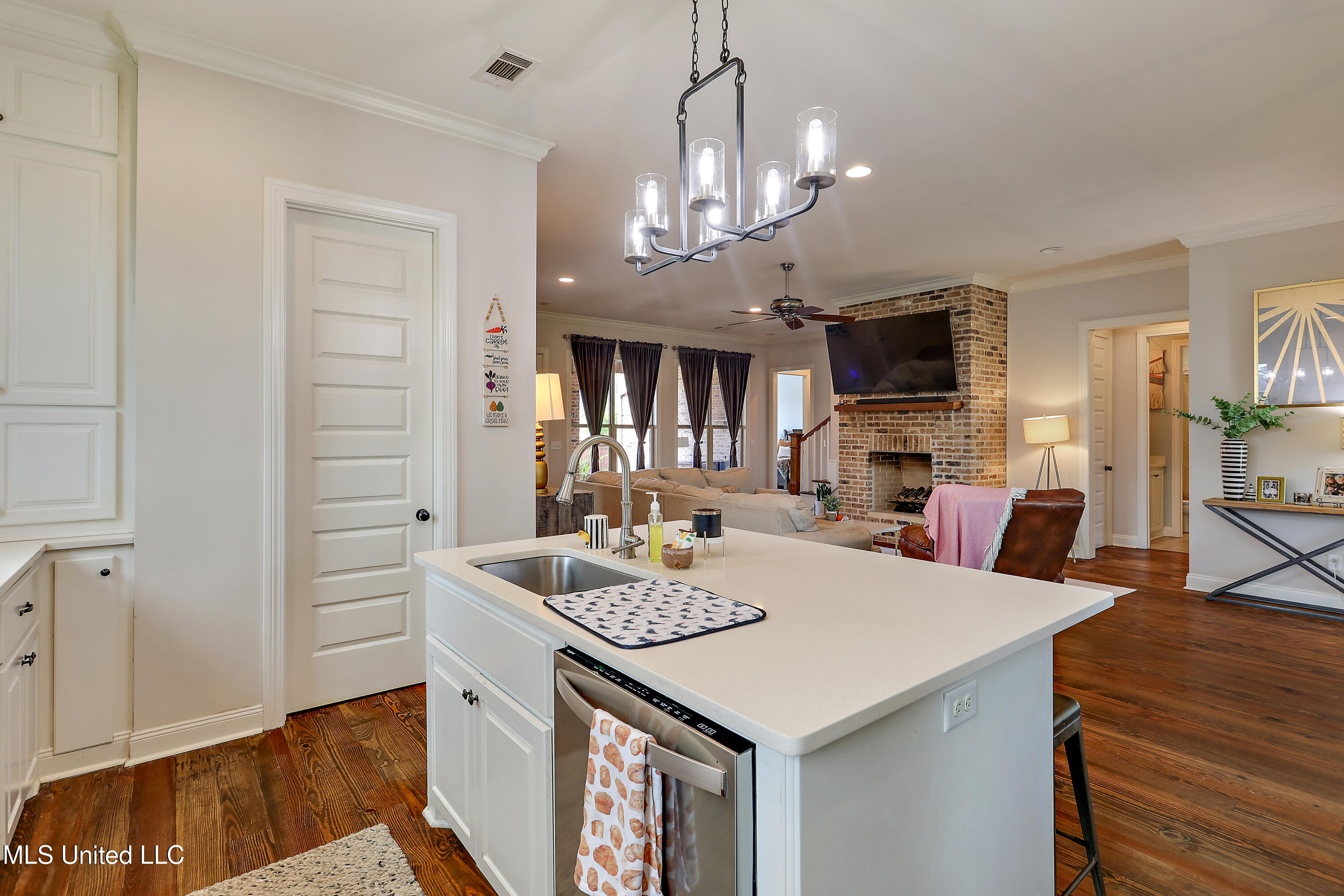 401 Duke Court, Flowood