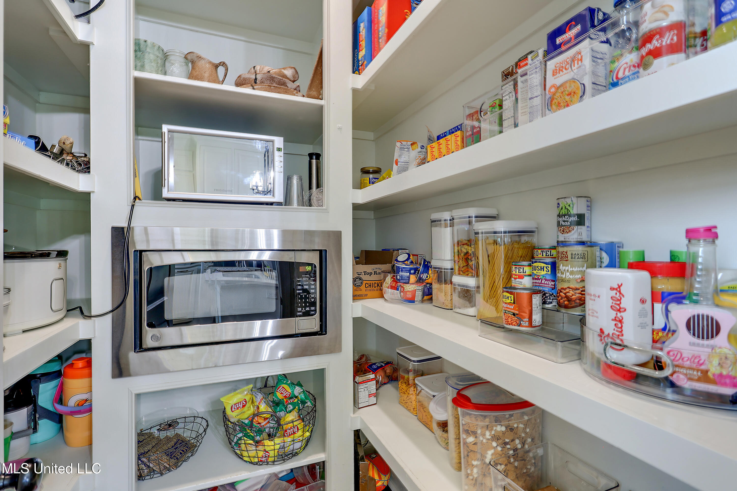 401 Duke Court, Flowood