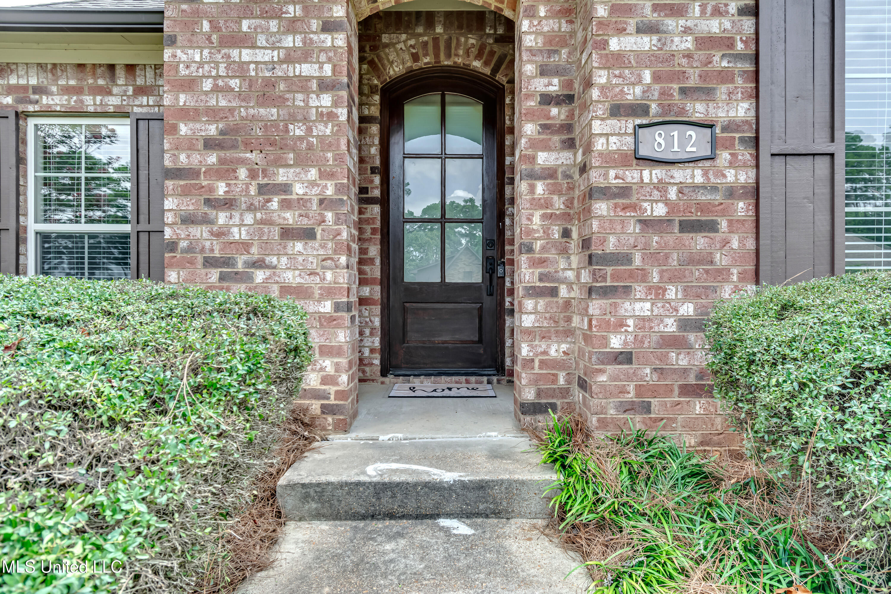 812 Willow Grande Circle