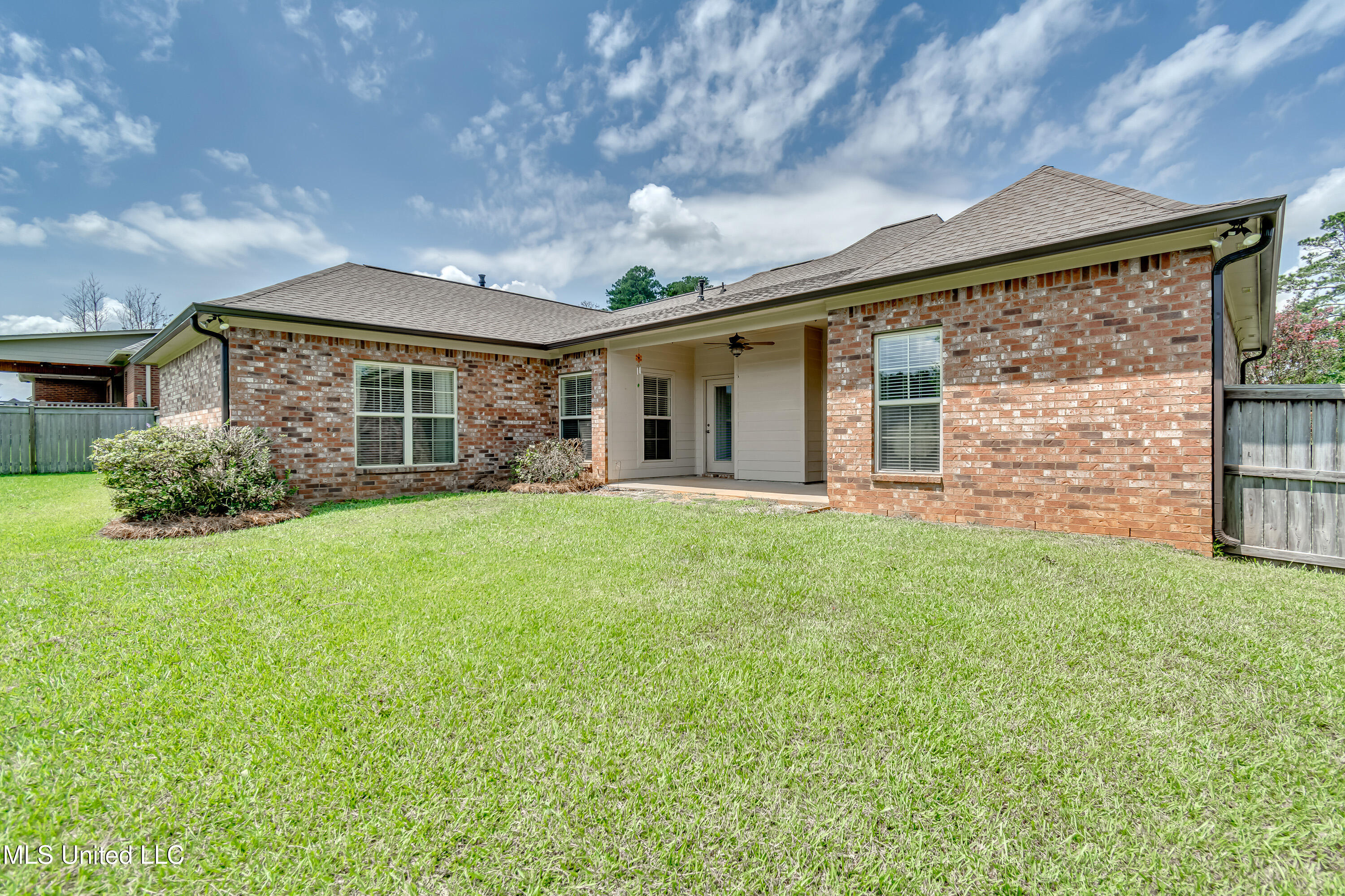 812 Willow Grande Circle