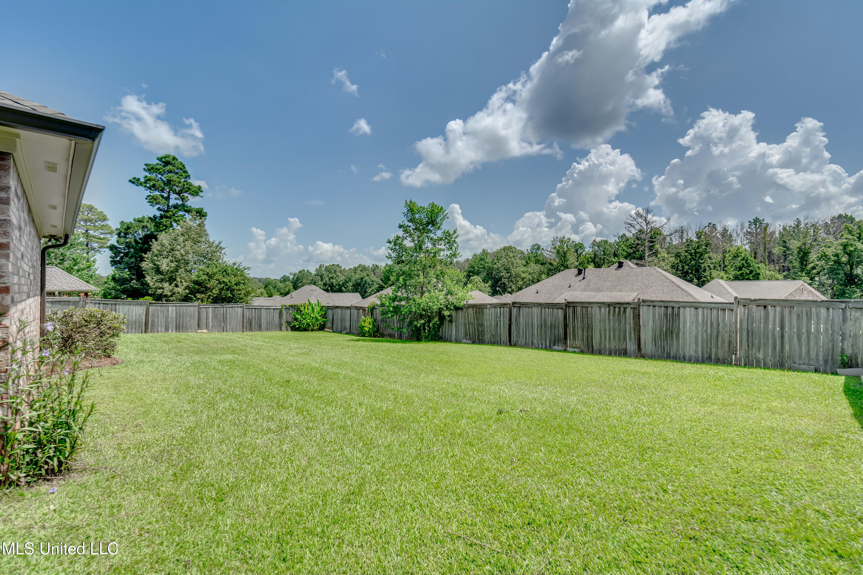 812 Willow Grande Circle