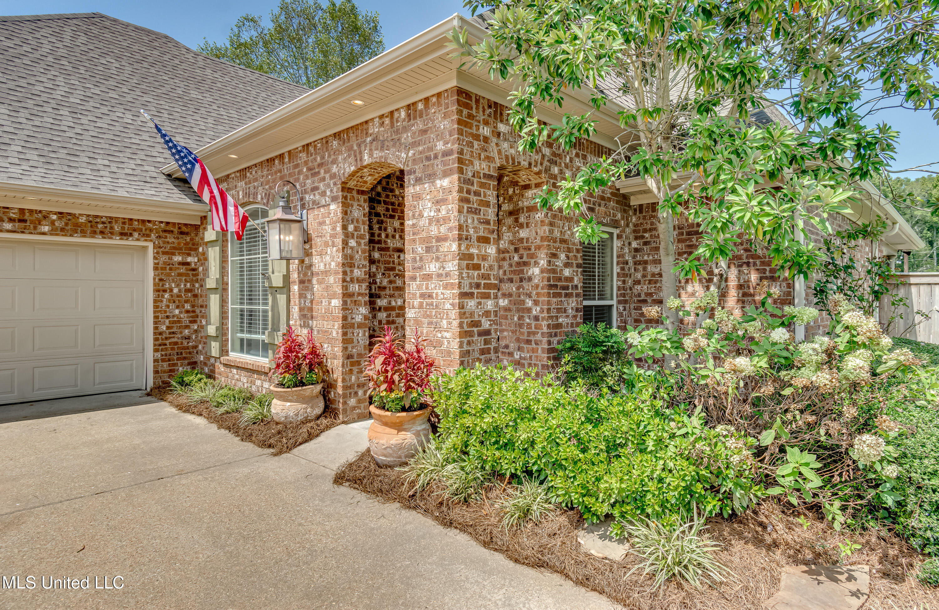 112 Meadow Pointe Cove