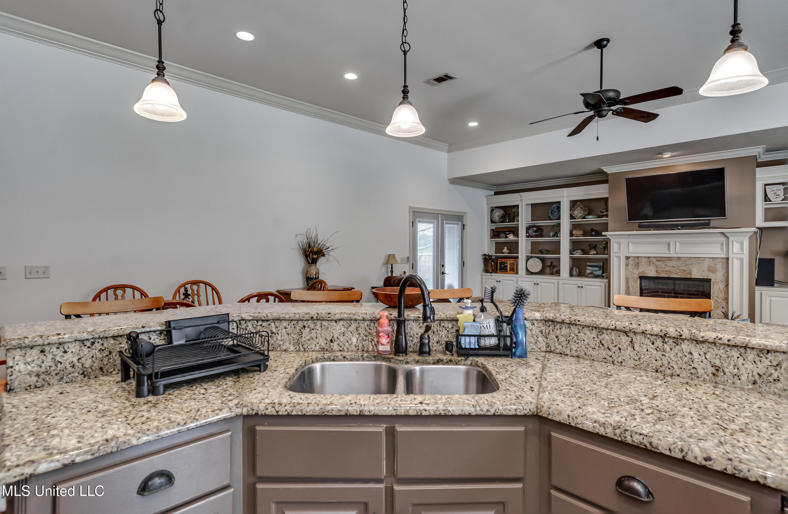 112 Meadow Pointe Cove