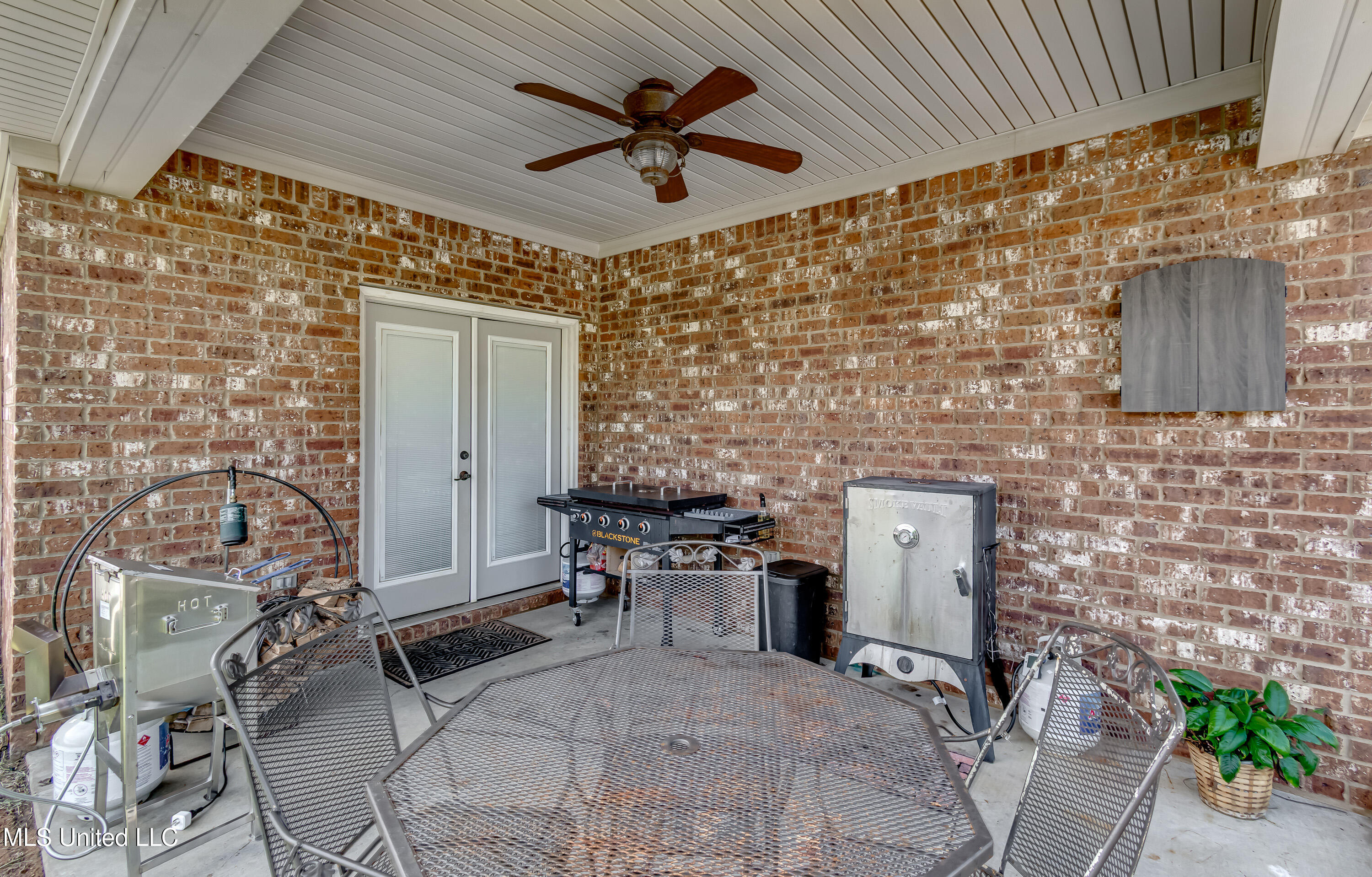 112 Meadow Pointe Cove