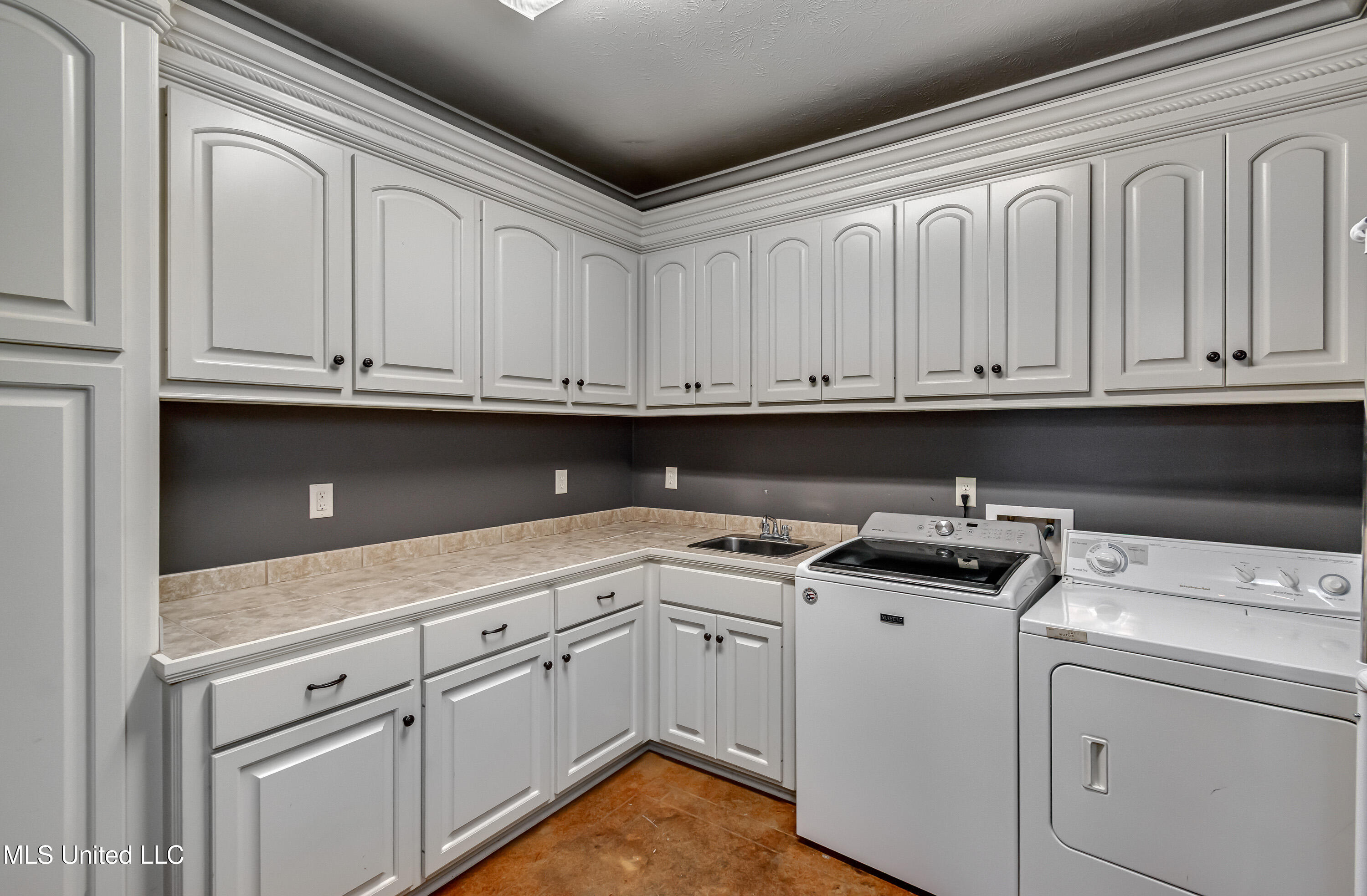 112 Meadow Pointe Cove