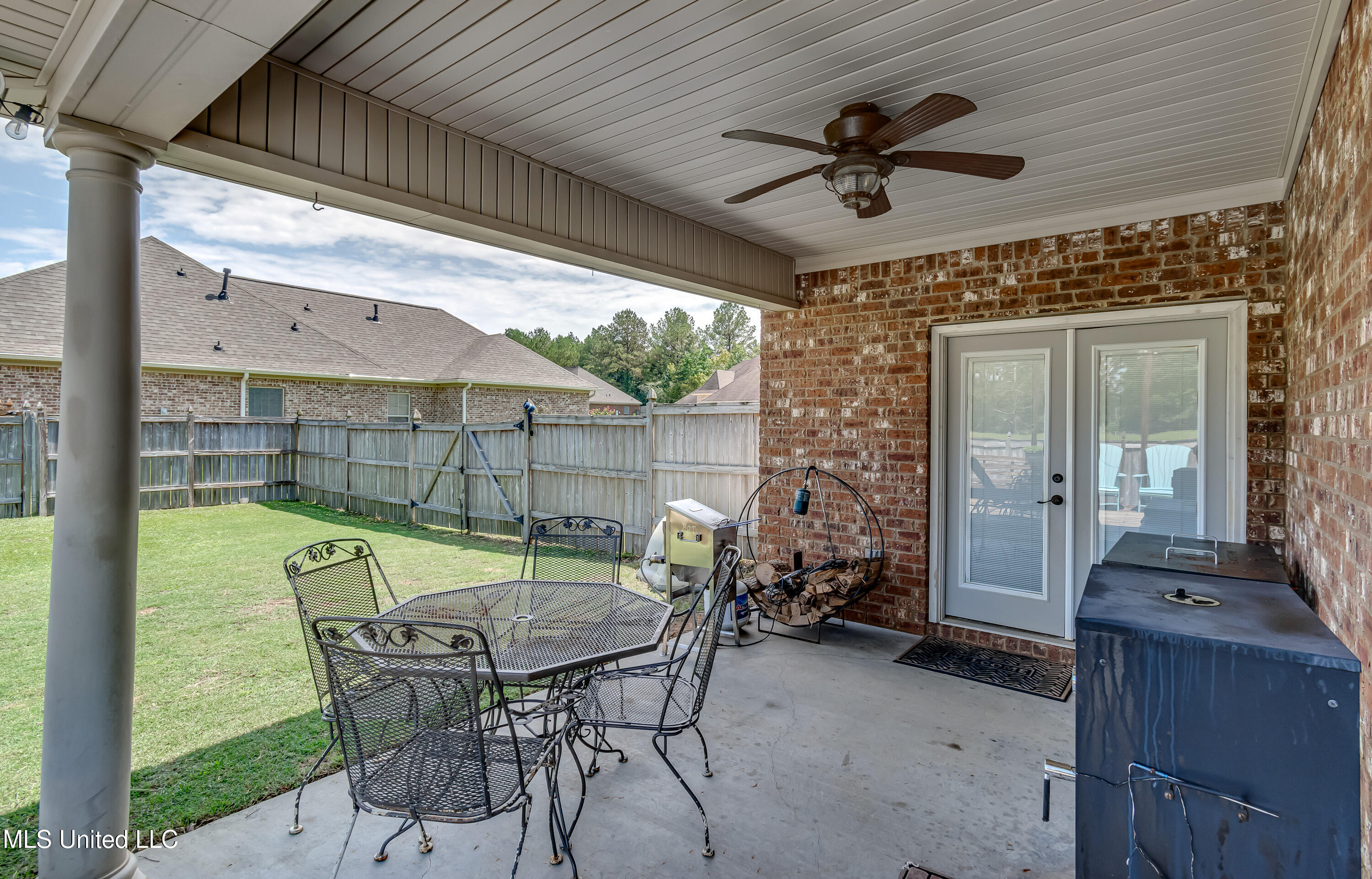 112 Meadow Pointe Cove