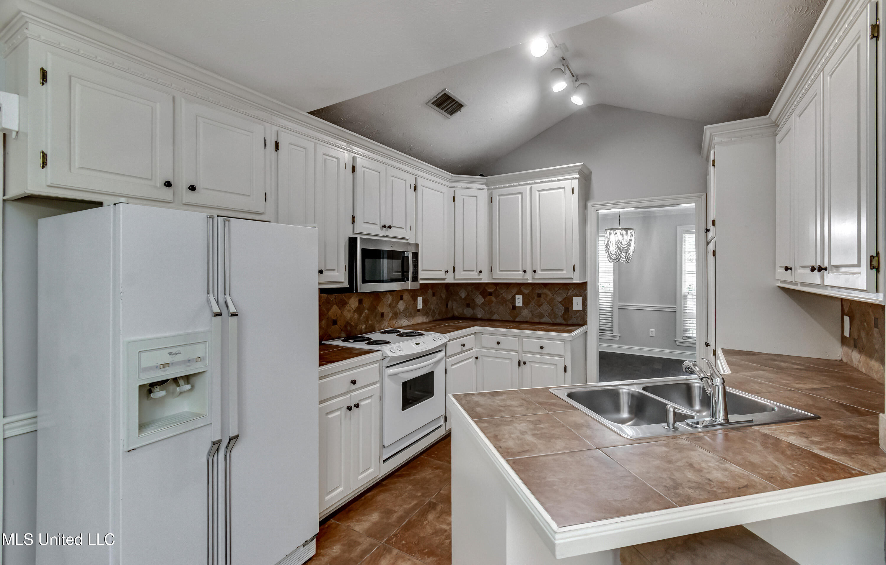 415 Hemlock Drive