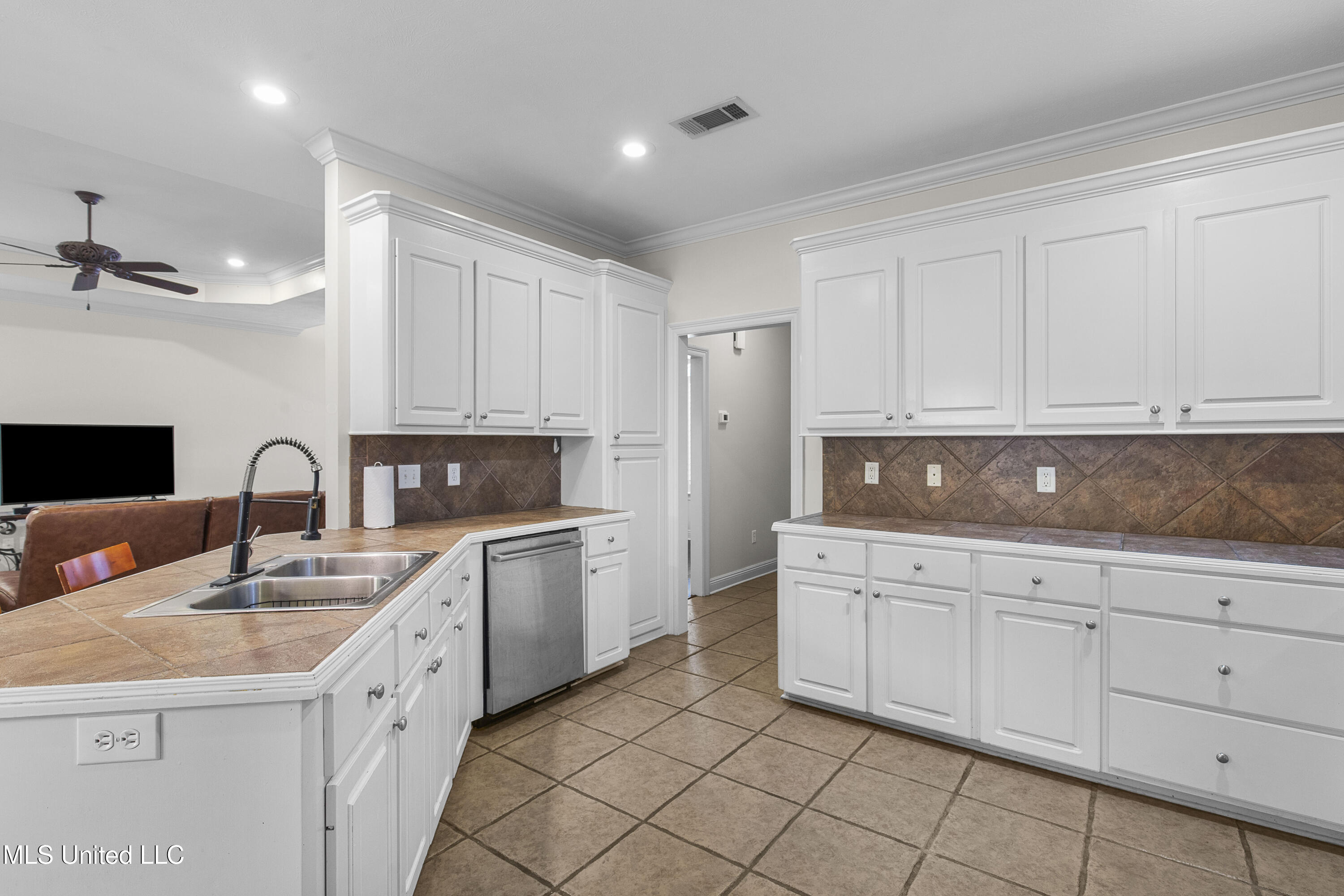 483 Madison Oaks Drive