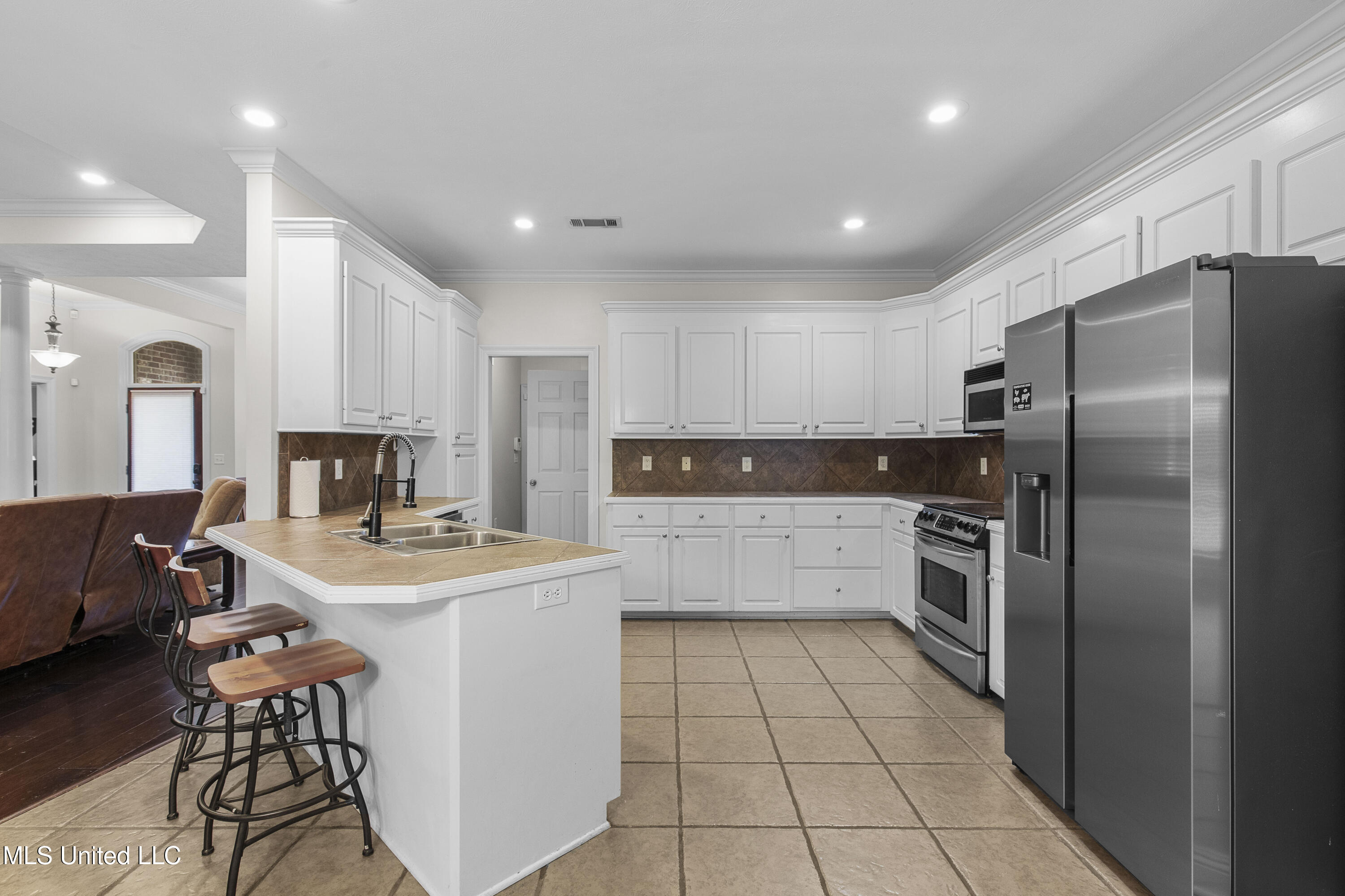 483 Madison Oaks Drive