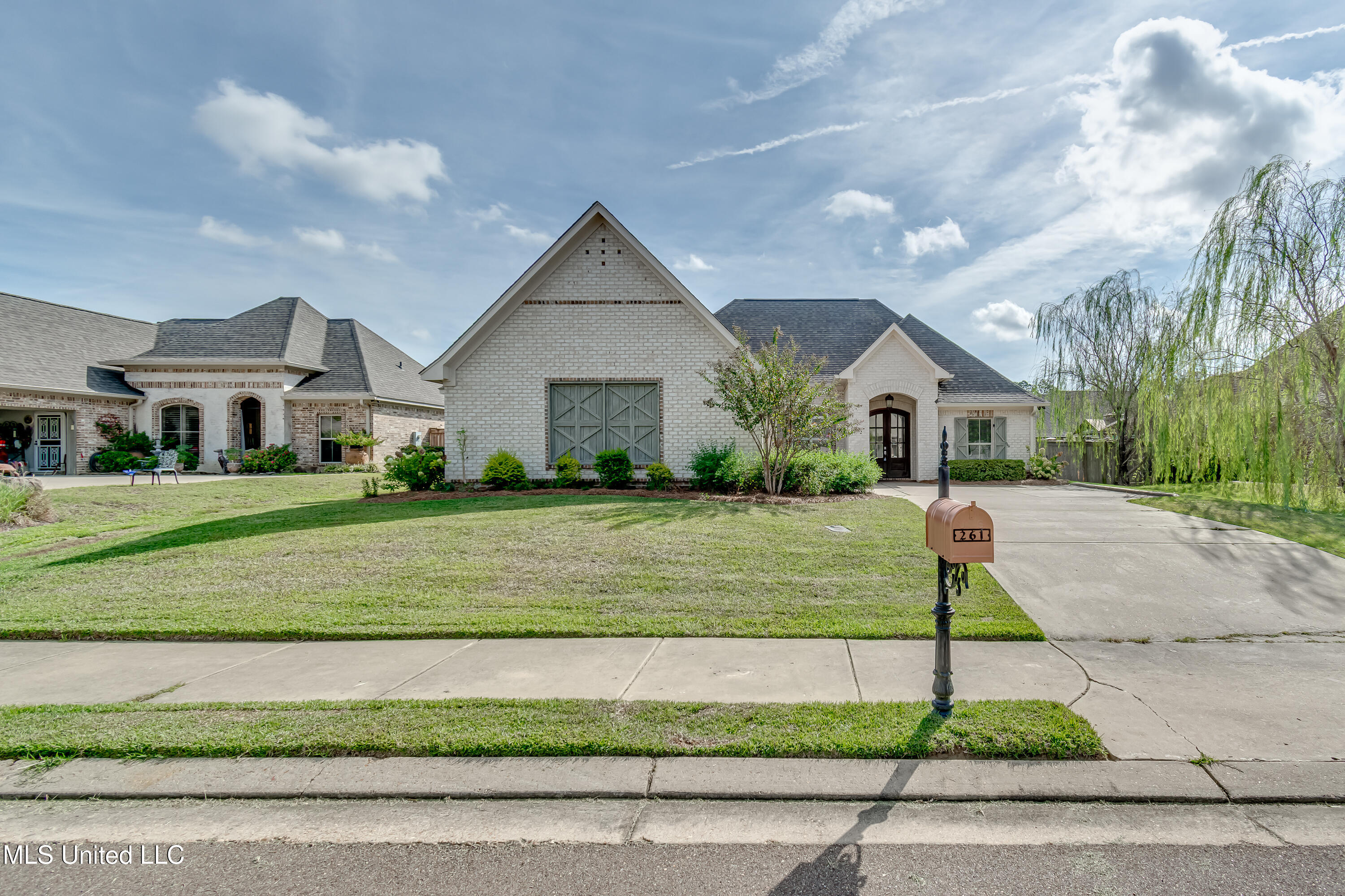 261 Bellamy Court