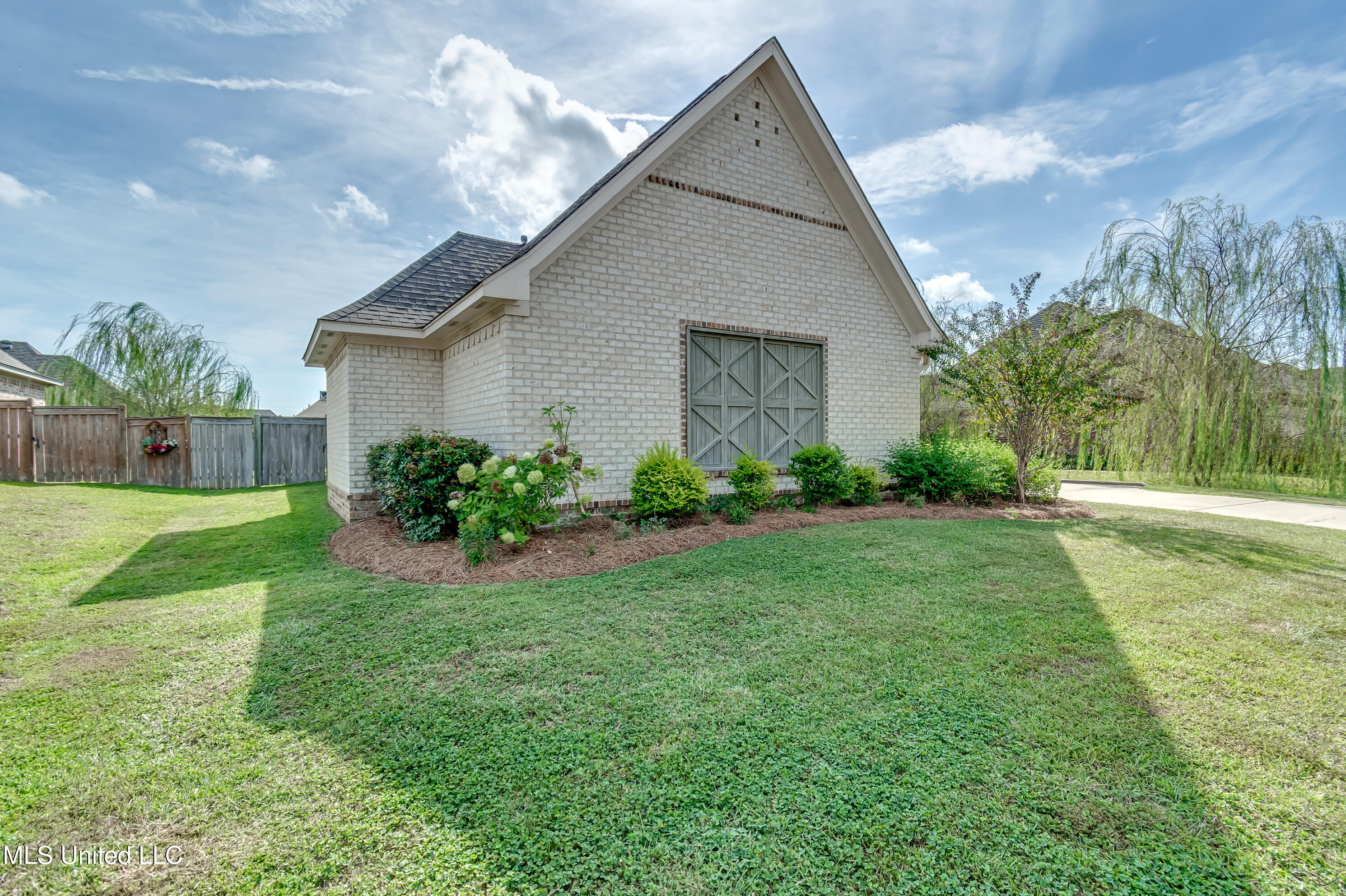 261 Bellamy Court