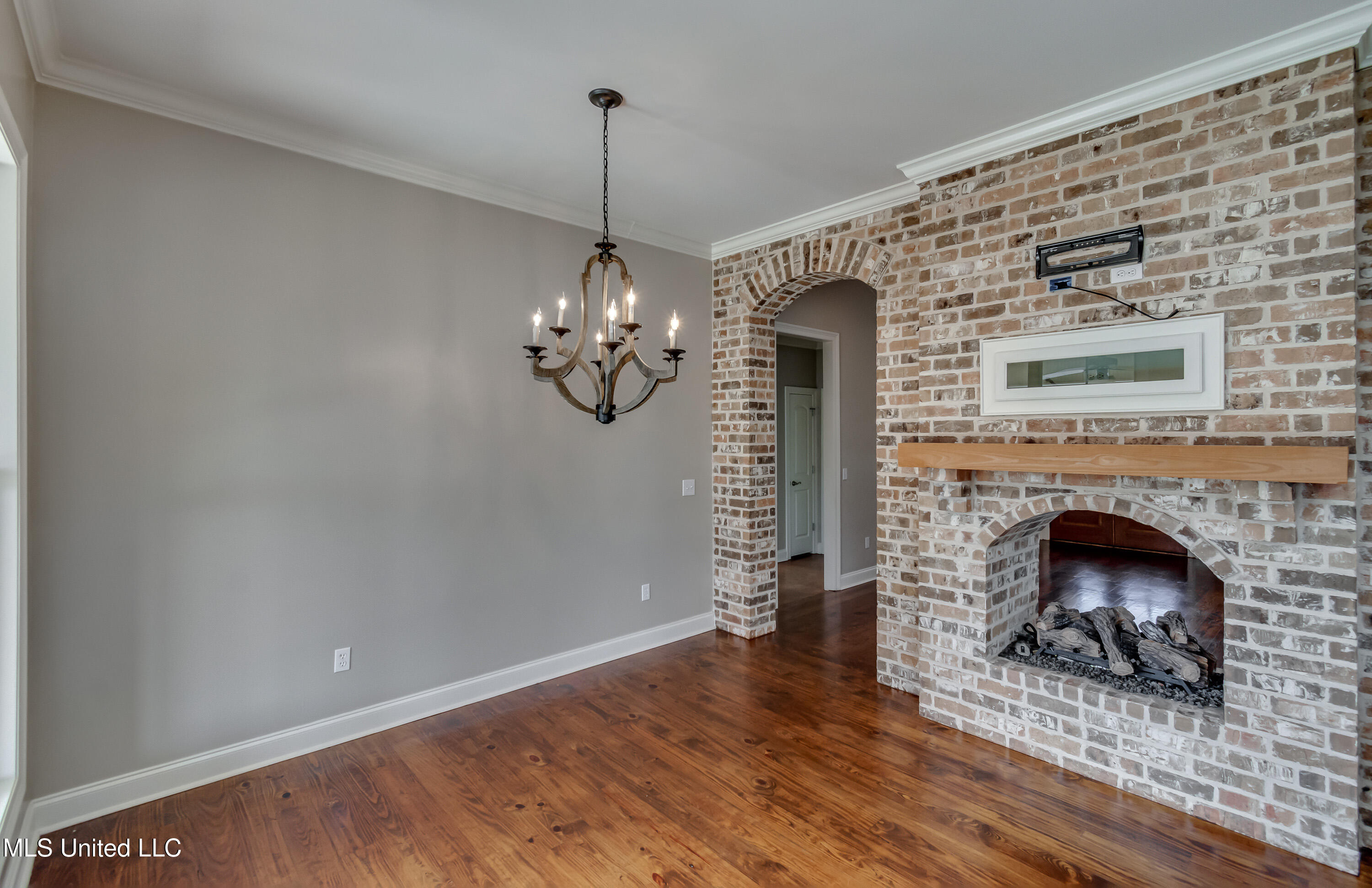 261 Bellamy Court