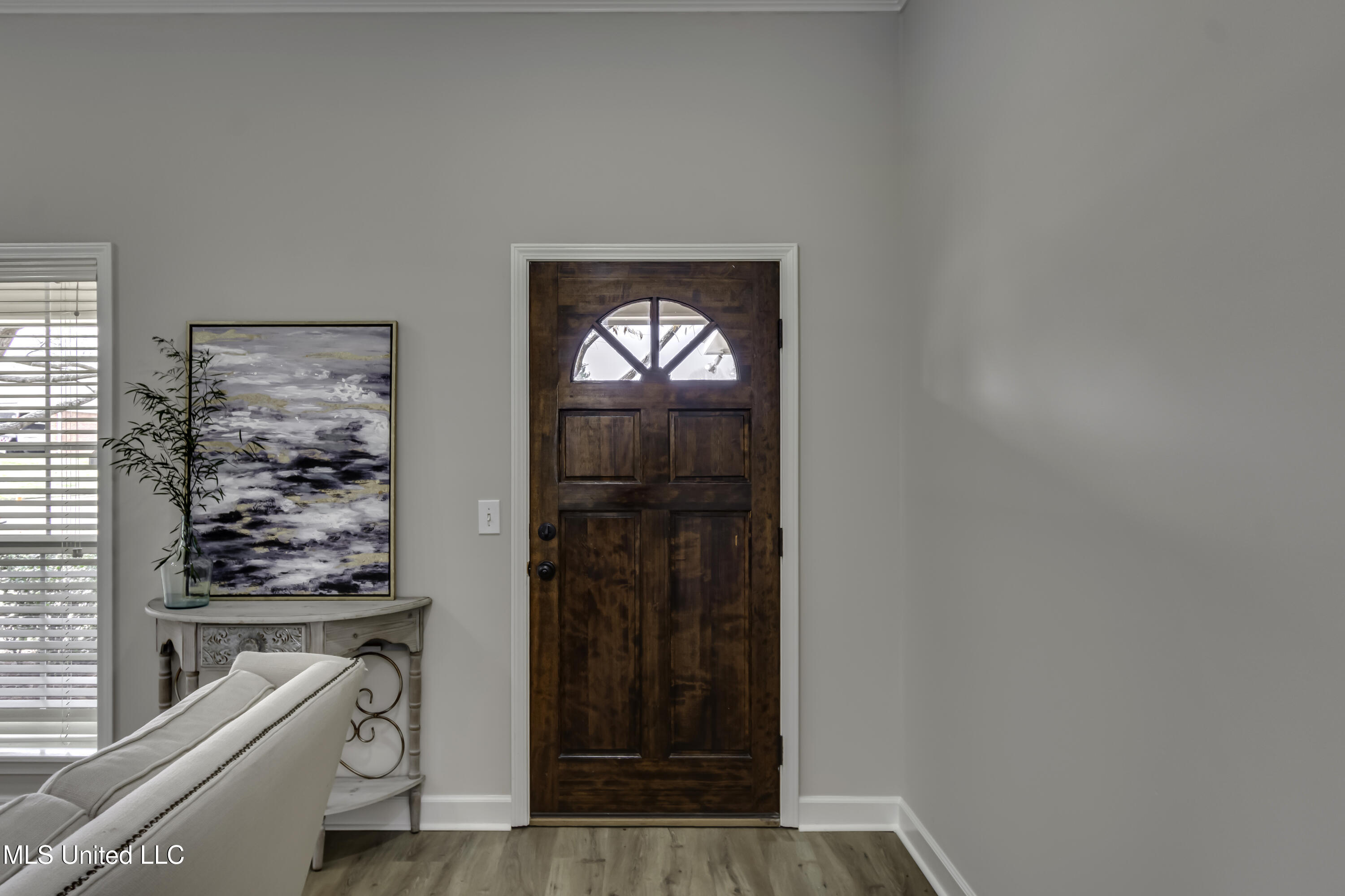 404 White Oak Cove