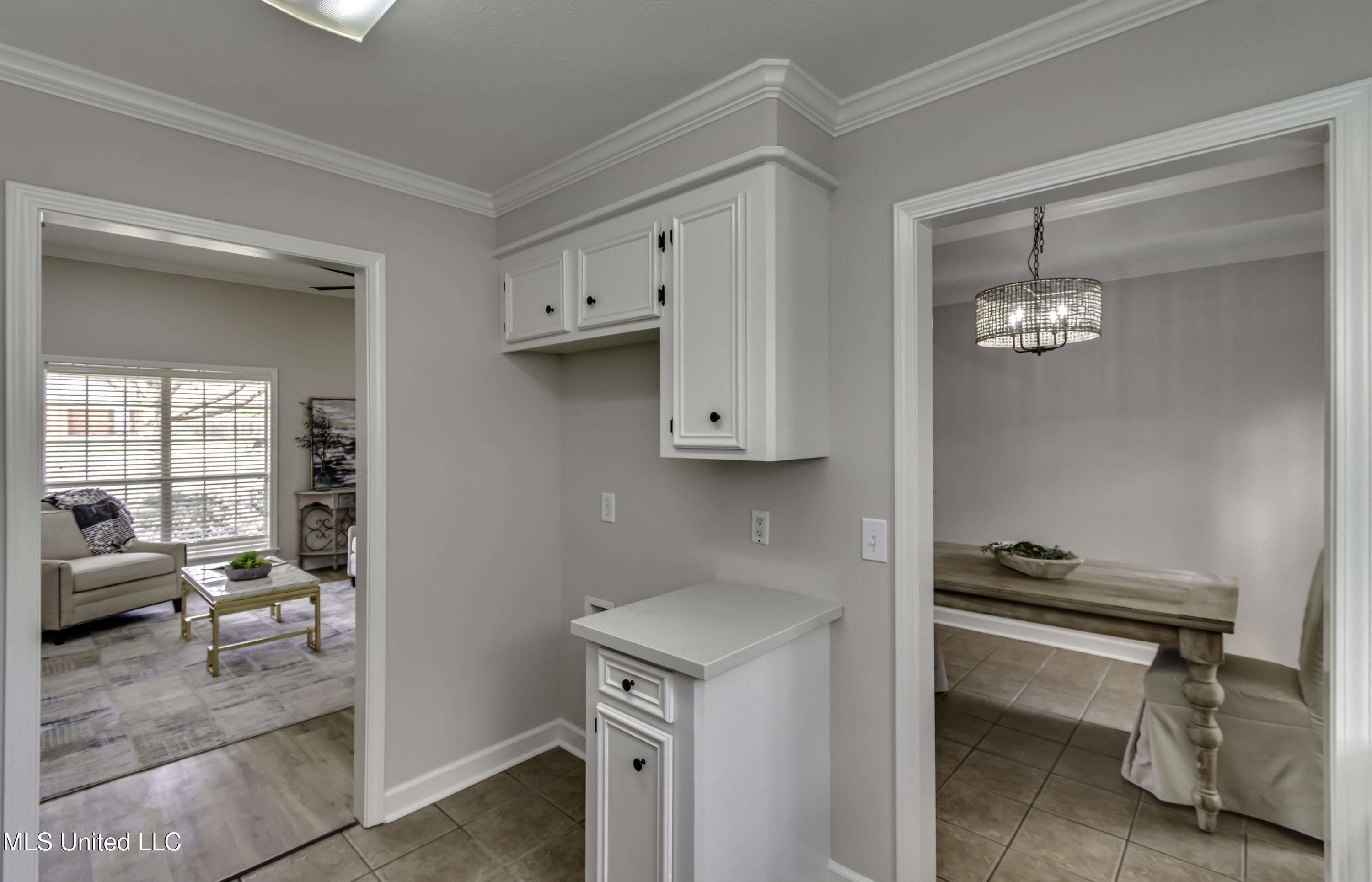 404 White Oak Cove