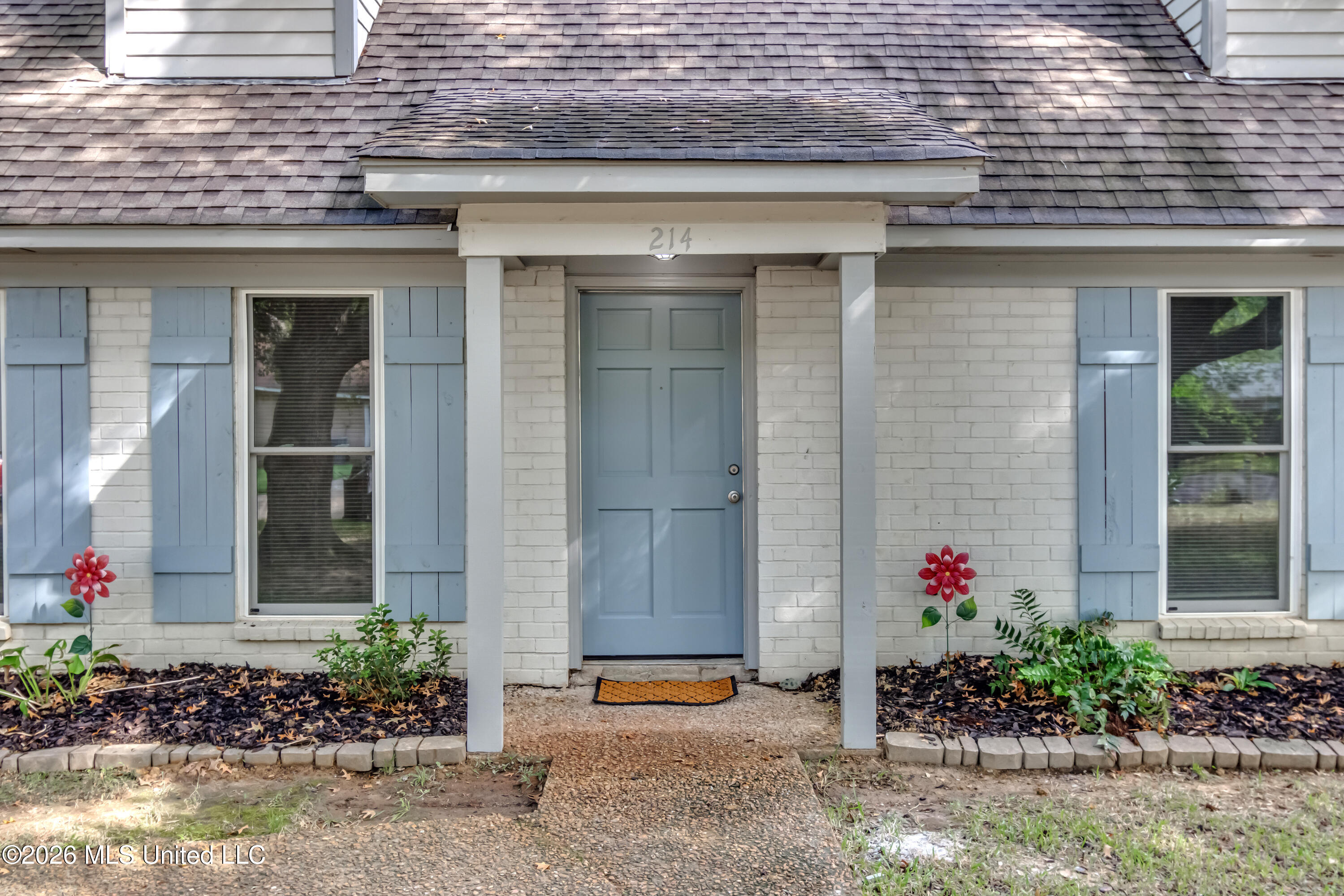 214 Salem Square
