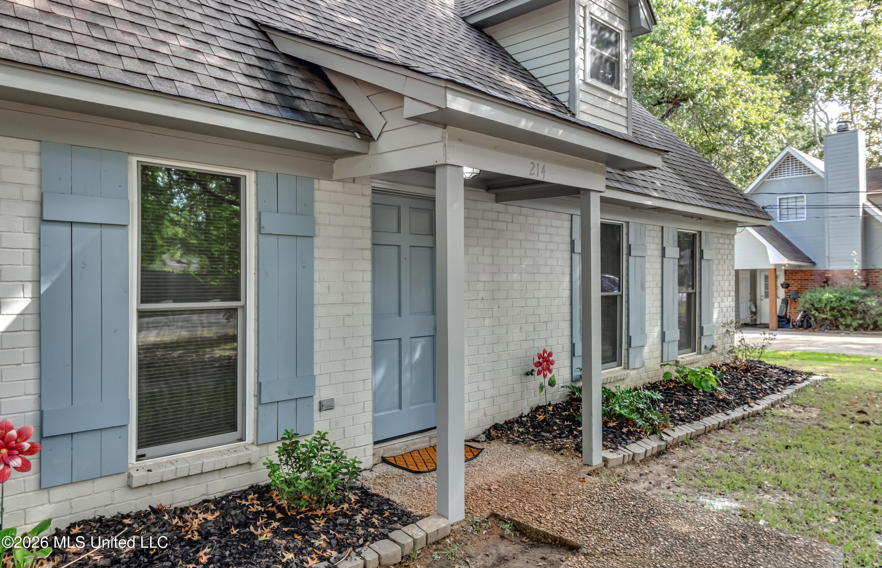 214 Salem Square