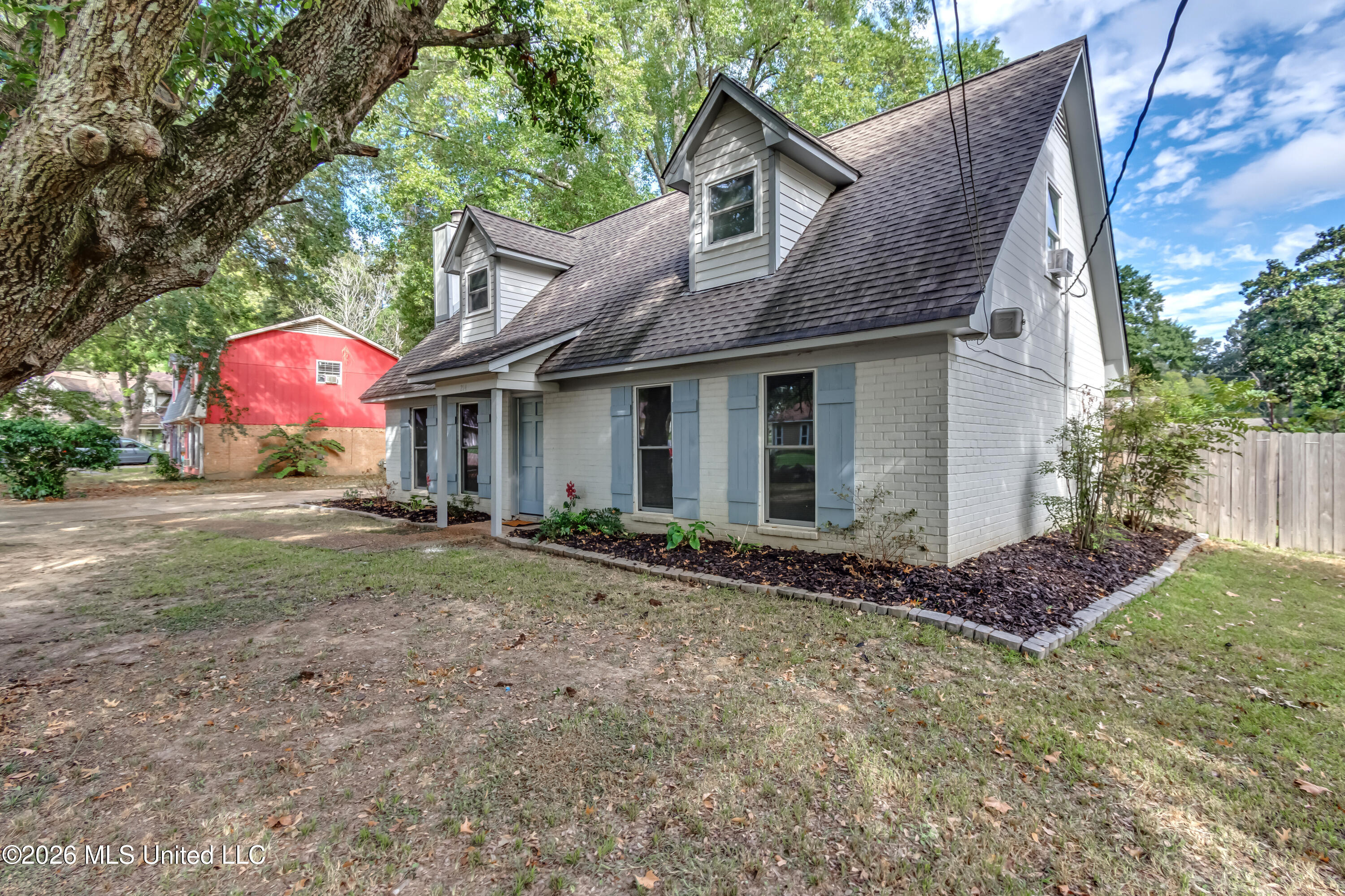 214 Salem Square