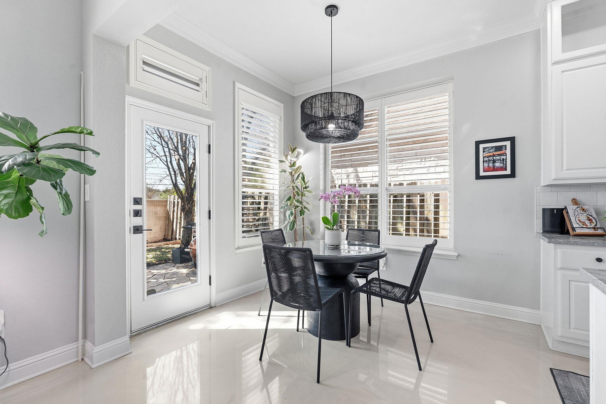 5000 Mission Oaks BLVD # 30