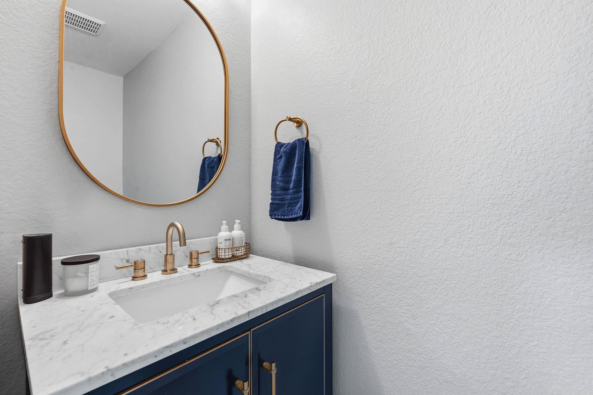 5000 Mission Oaks BLVD # 30