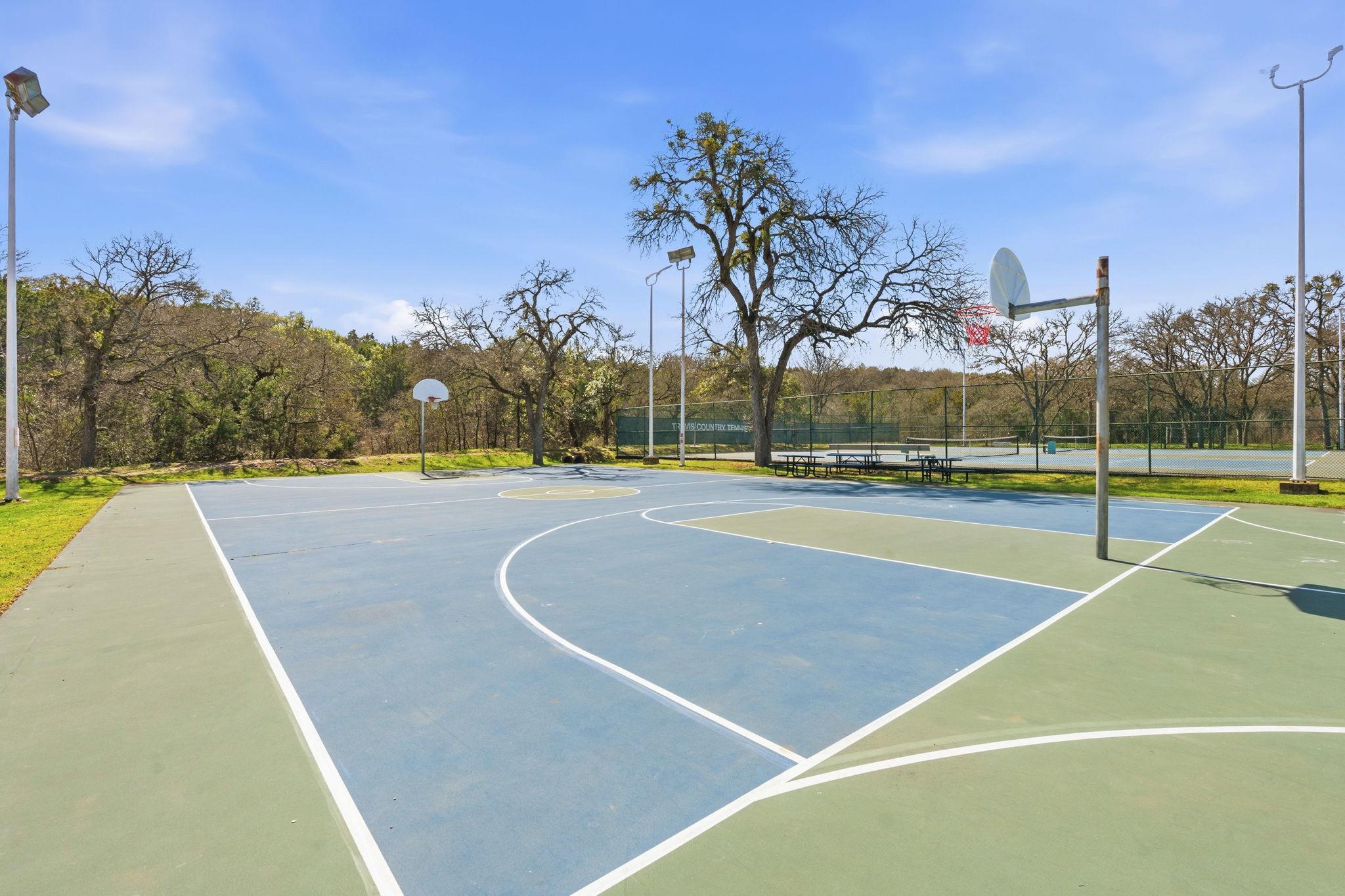 5000 Mission Oaks BLVD # 30