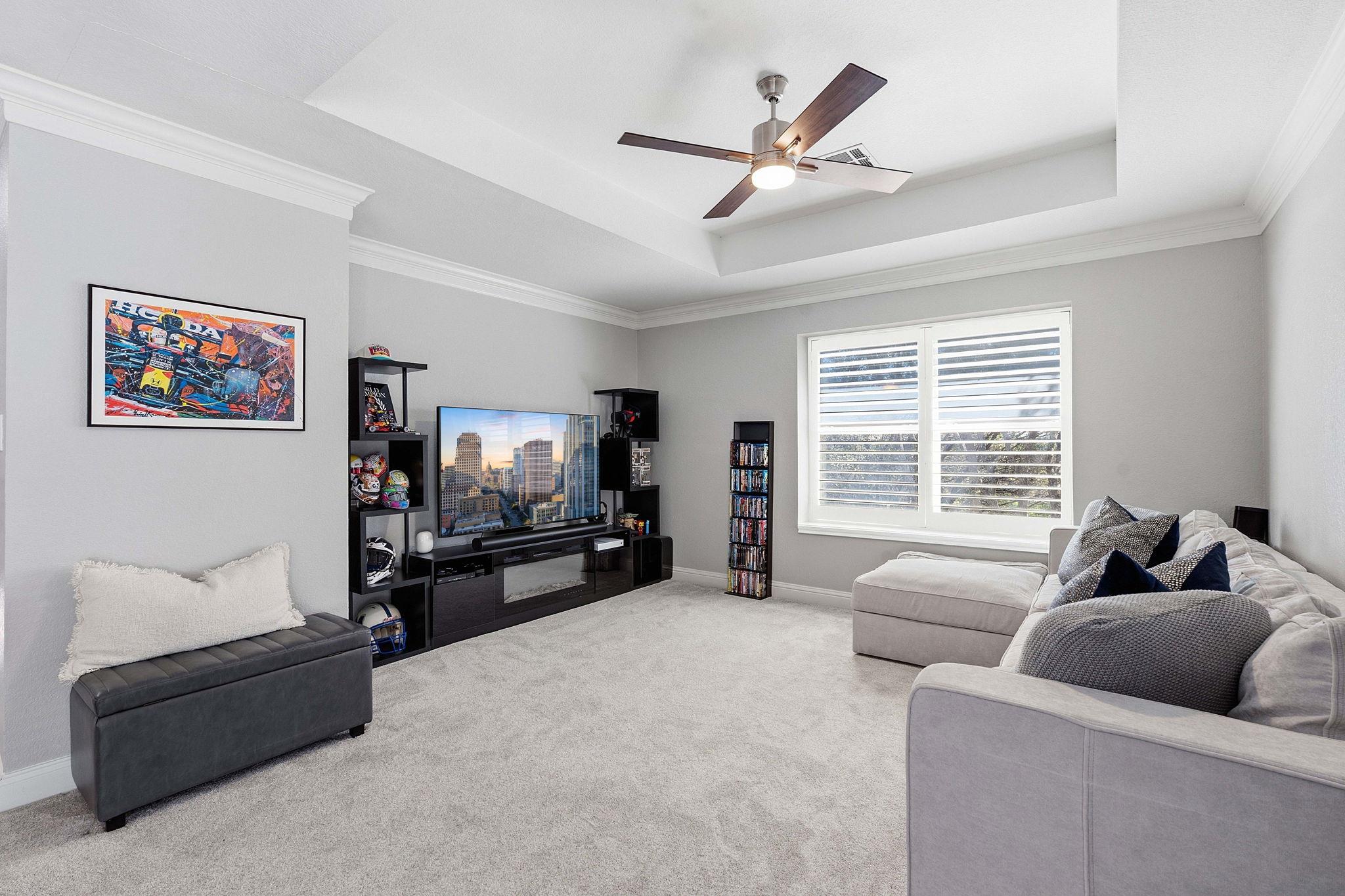 5000 Mission Oaks BLVD # 30