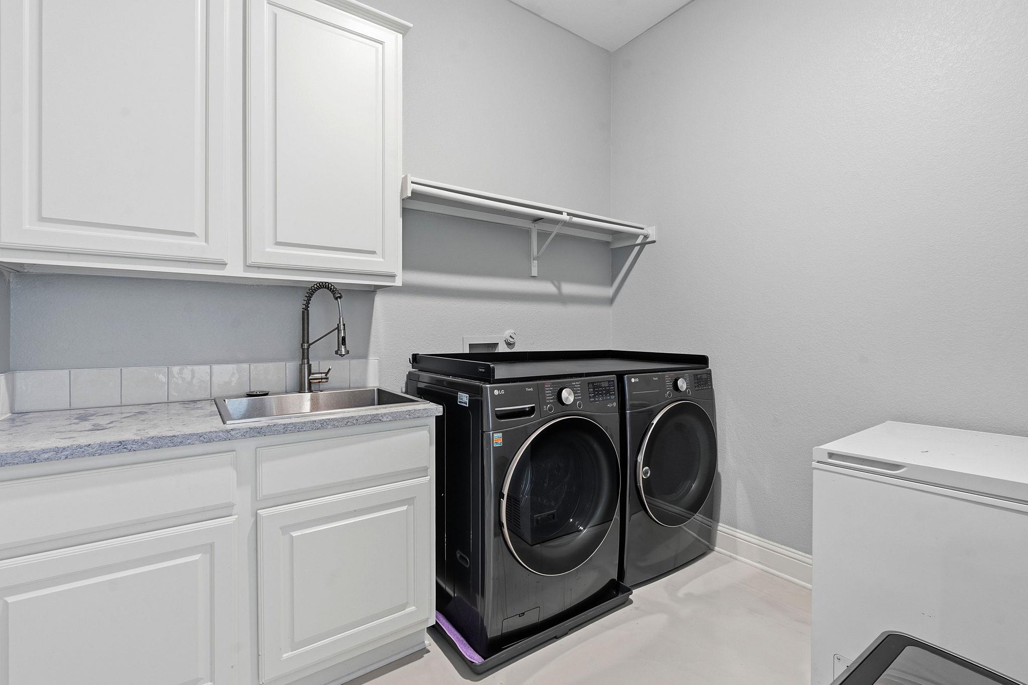 5000 Mission Oaks BLVD # 30