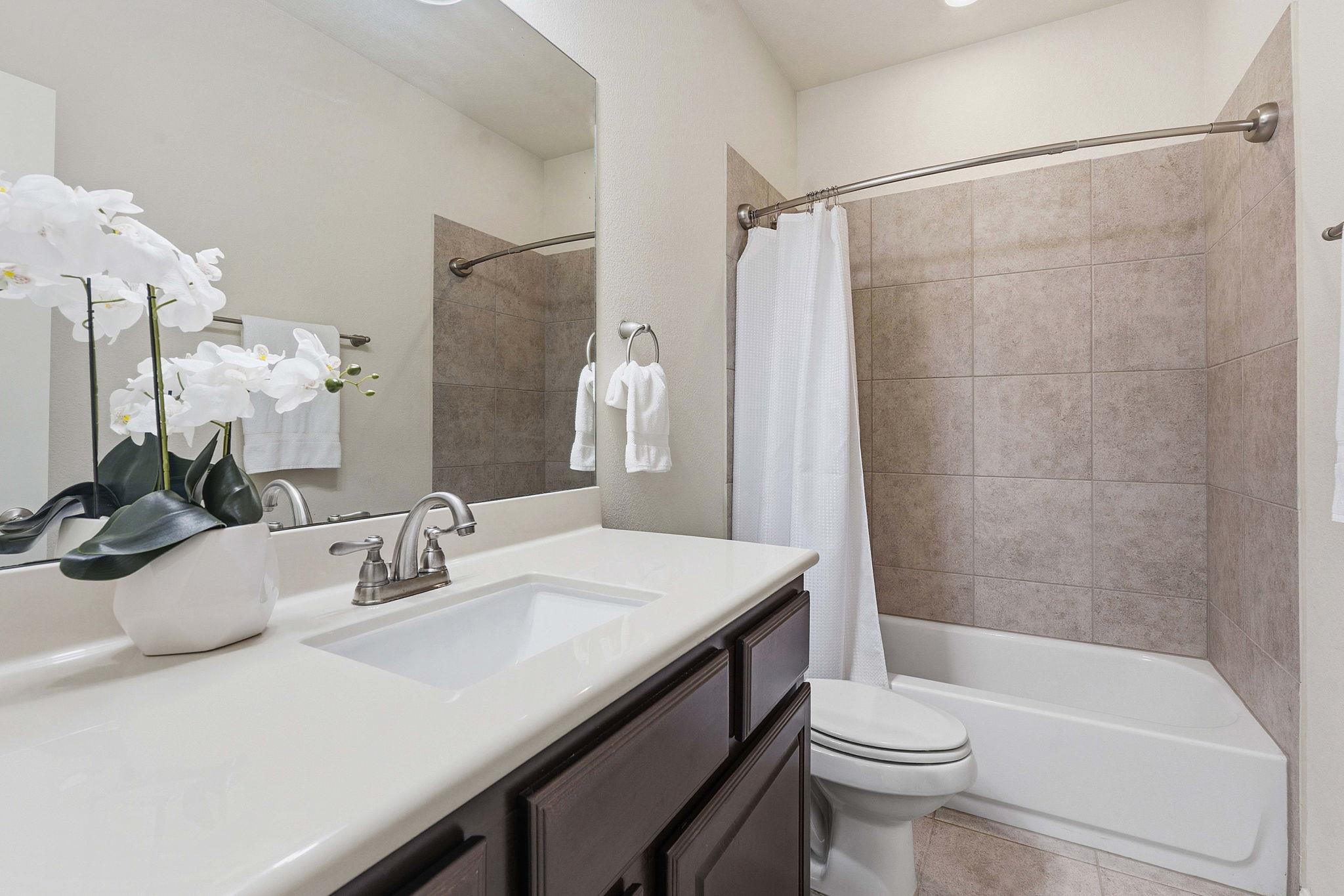 18525 Wind Valley WAY